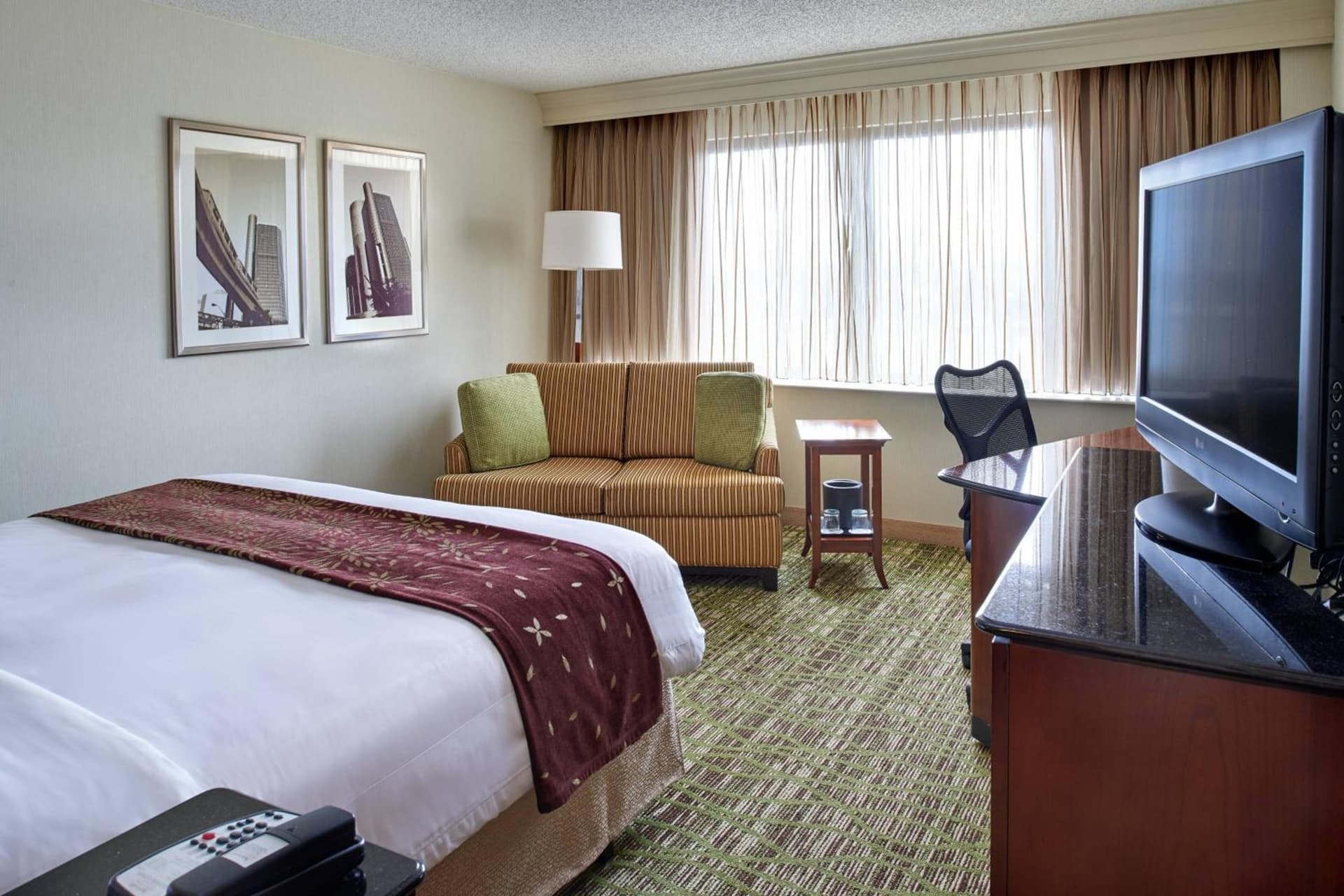 Detroit Marriott Livonia gallery photo in Livonia, MI — image 13