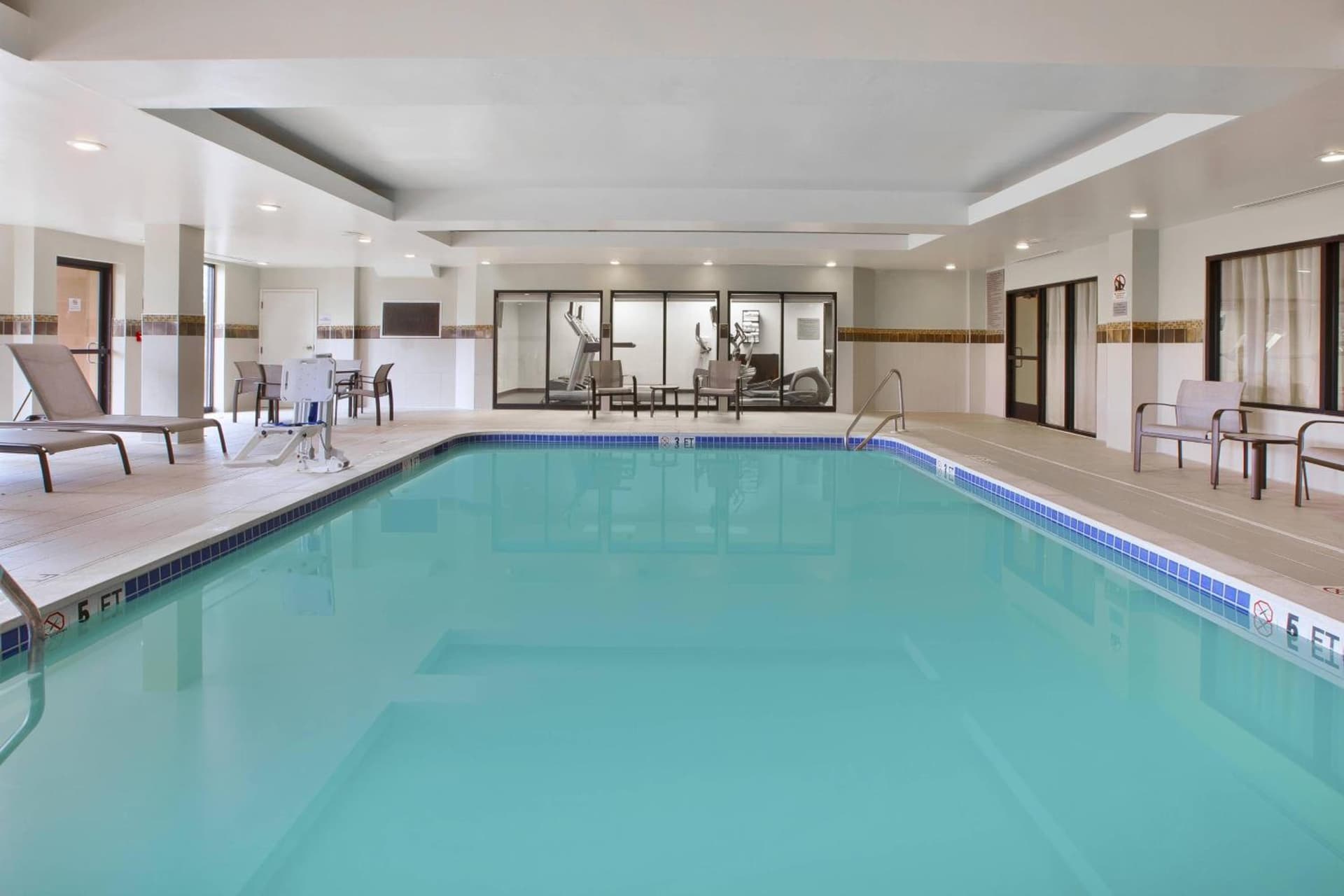 Courtyard by Marriott Somerset gallery photo in Somerset, NJ — image 4