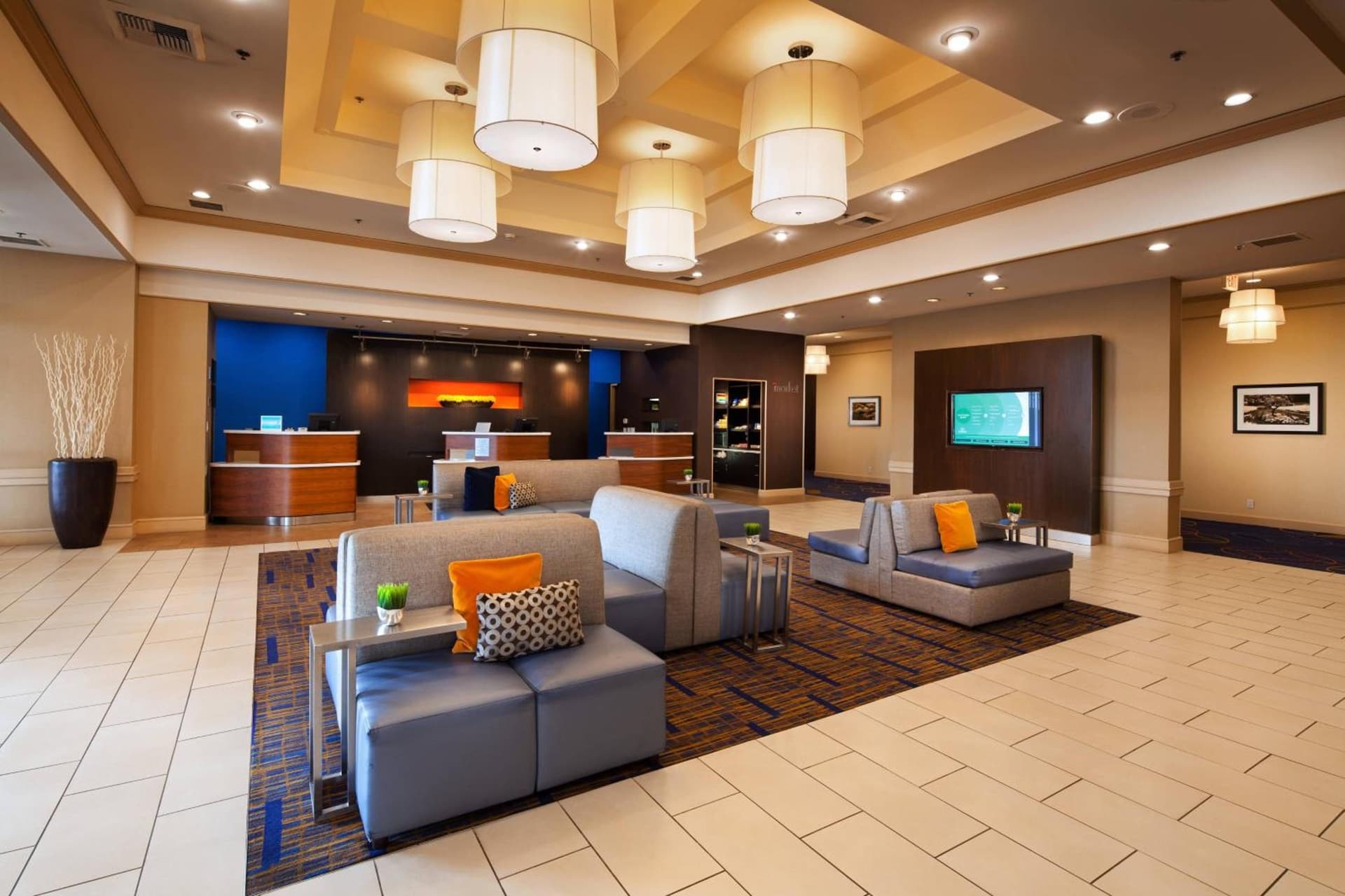 Courtyard by Marriott Baldwin Park gallery photo in Baldwin Park, CA — image 34