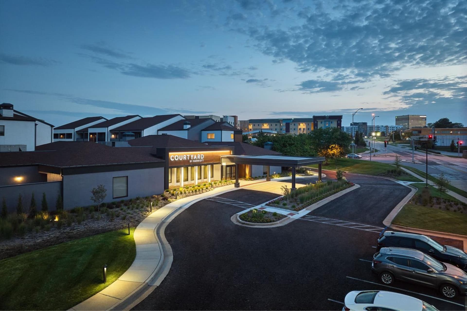 Courtyard St. Louis Westport Plaza property views in Maryland Heights, MO — gallery photo 3