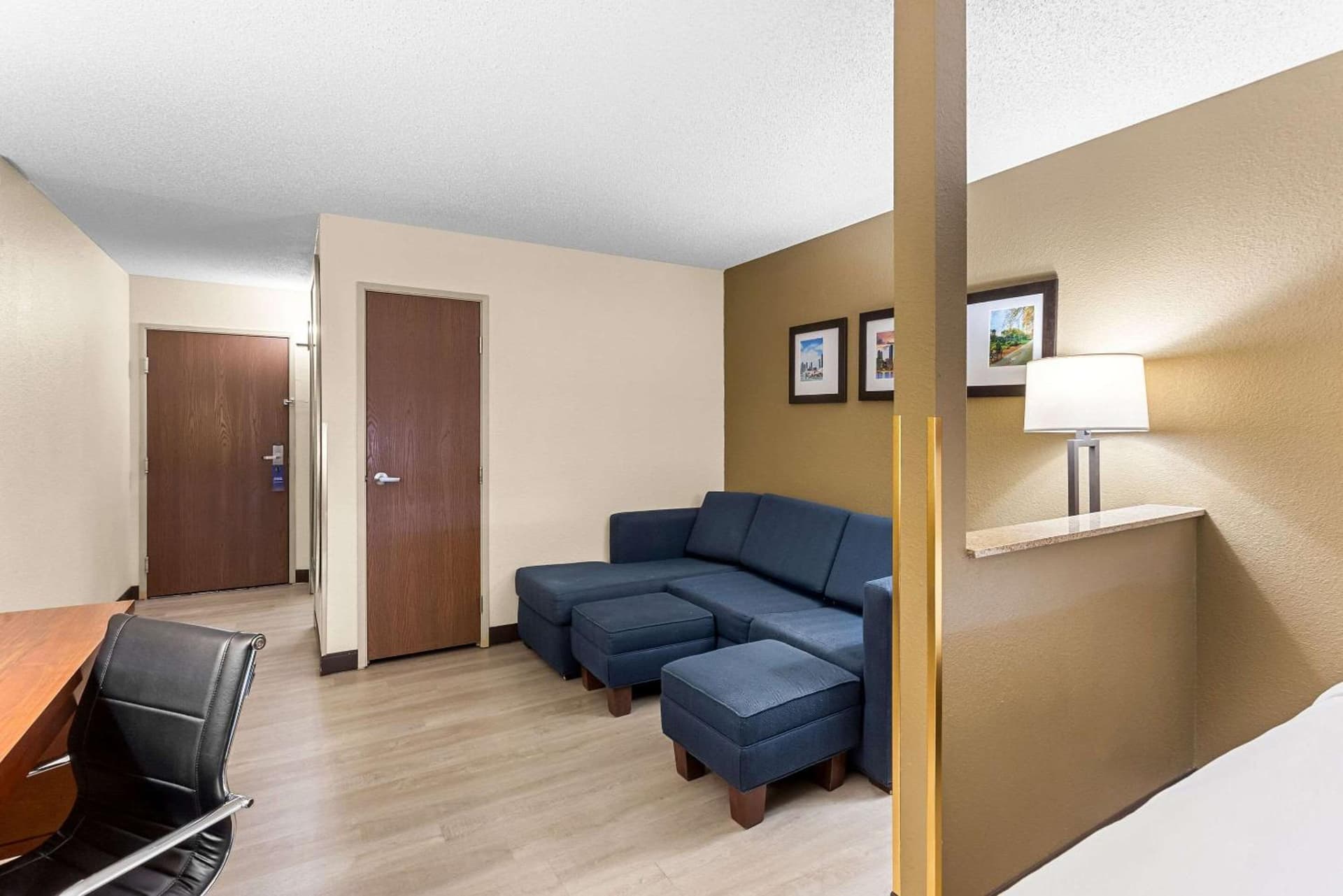 Comfort Suites Grayslake near Libertyville North gallery photo in Grayslake, IL — image 16