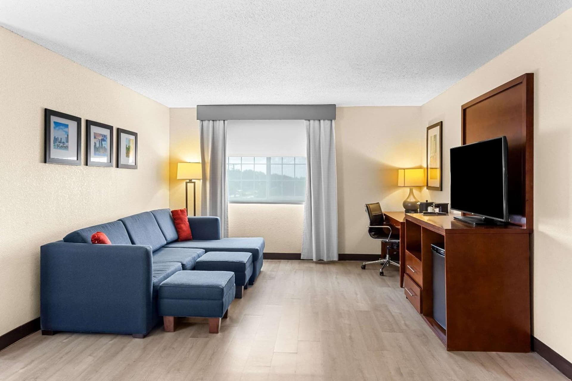 Comfort Suites Grayslake near Libertyville North gallery photo in Grayslake, IL — image 28