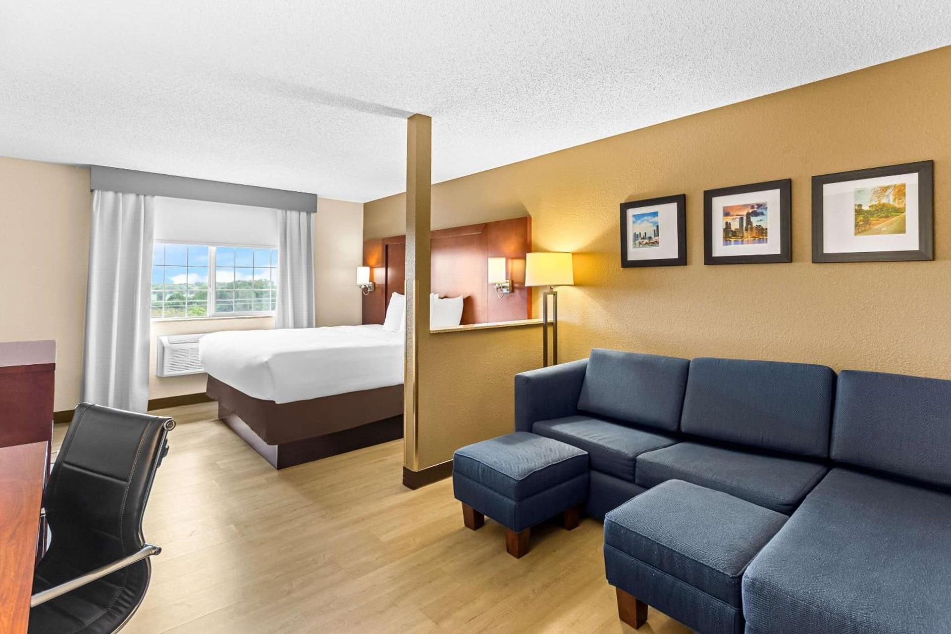 Comfort Suites Grayslake near Libertyville North gallery photo in Grayslake, IL — image 30