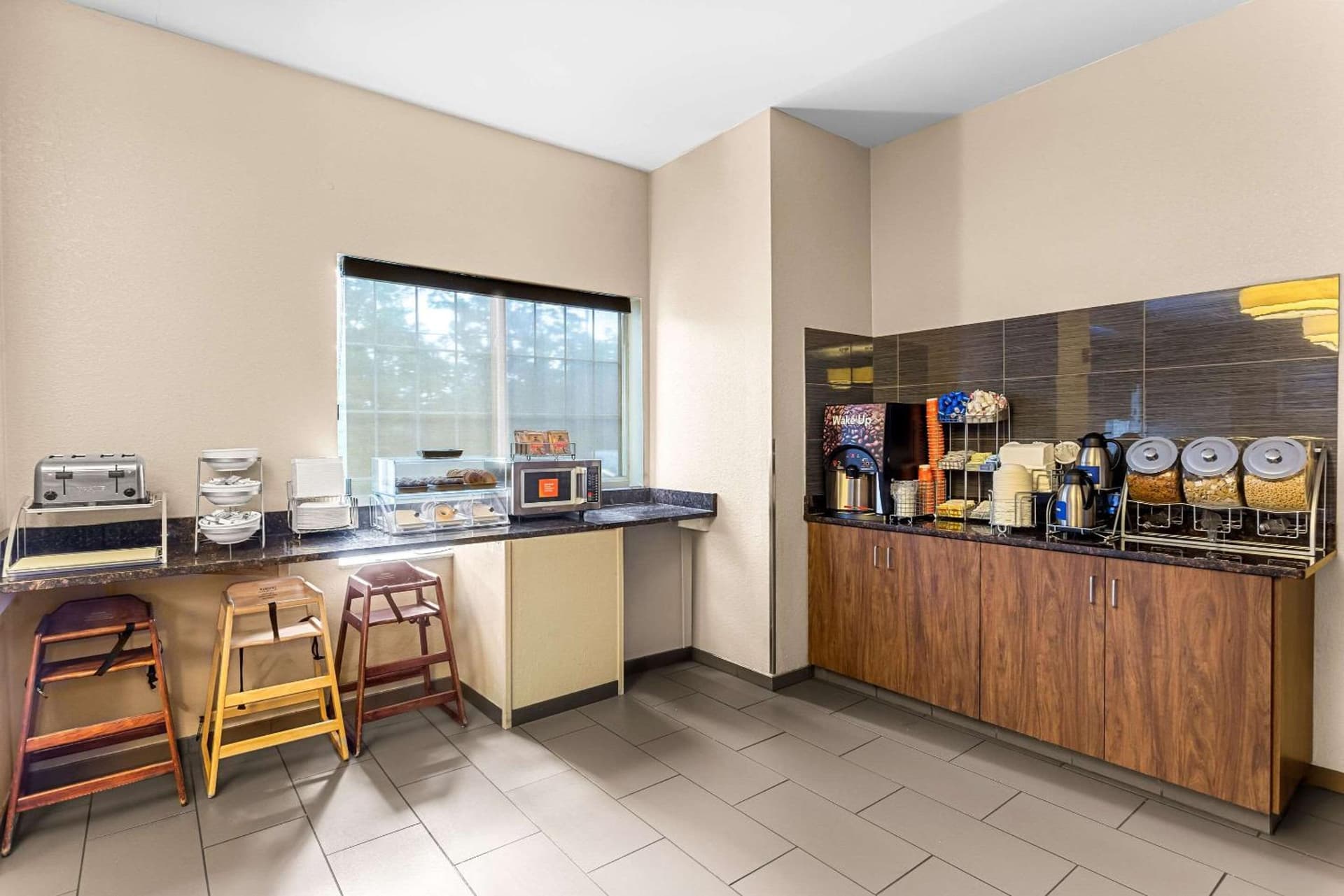 Comfort Suites Grayslake near Libertyville North gallery photo in Grayslake, IL — image 32