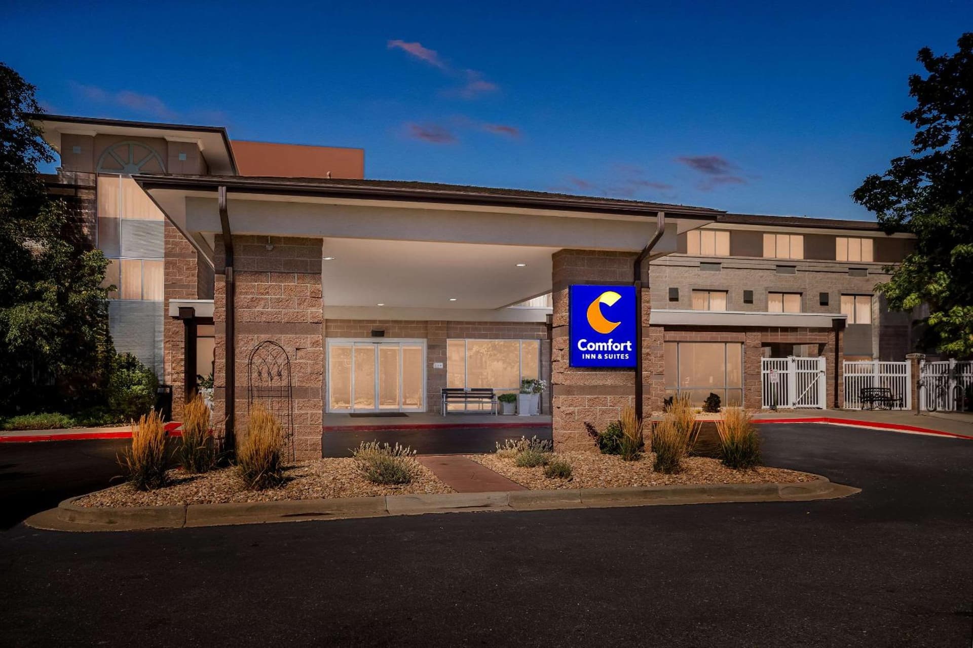 Comfort Inn & Suites Boulder property views in Boulder, CO — gallery photo 3