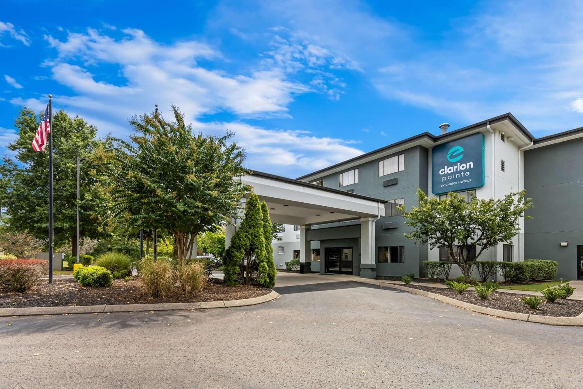 Clarion Pointe Franklin - Nashville Area featured exterior or lobby in Franklin, TN — similar hotel