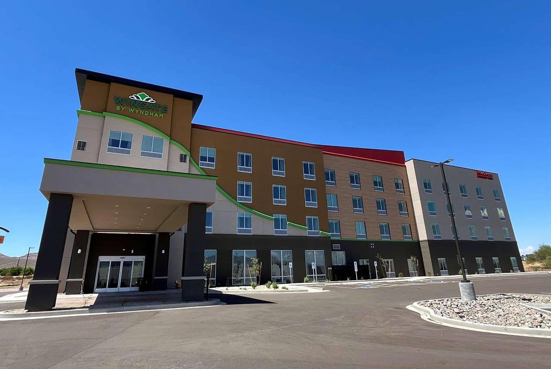 Hawthorn Extended Stay by Wyndham Kingman interior in Kingman, AZ — gallery photo 2