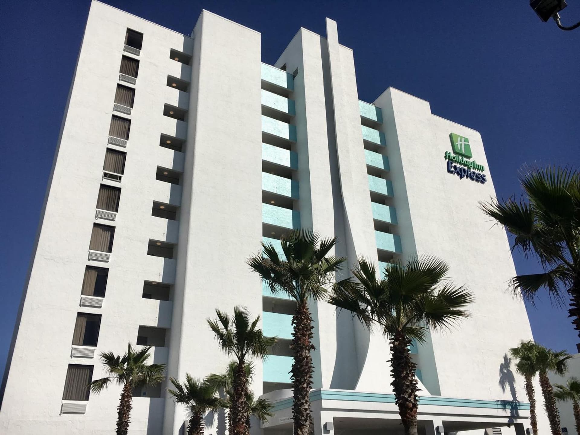 Holiday Inn Express & Suites Oceanfront Daytona Beach Shores by IHG property views in Daytona Beach, FL — gallery photo 3