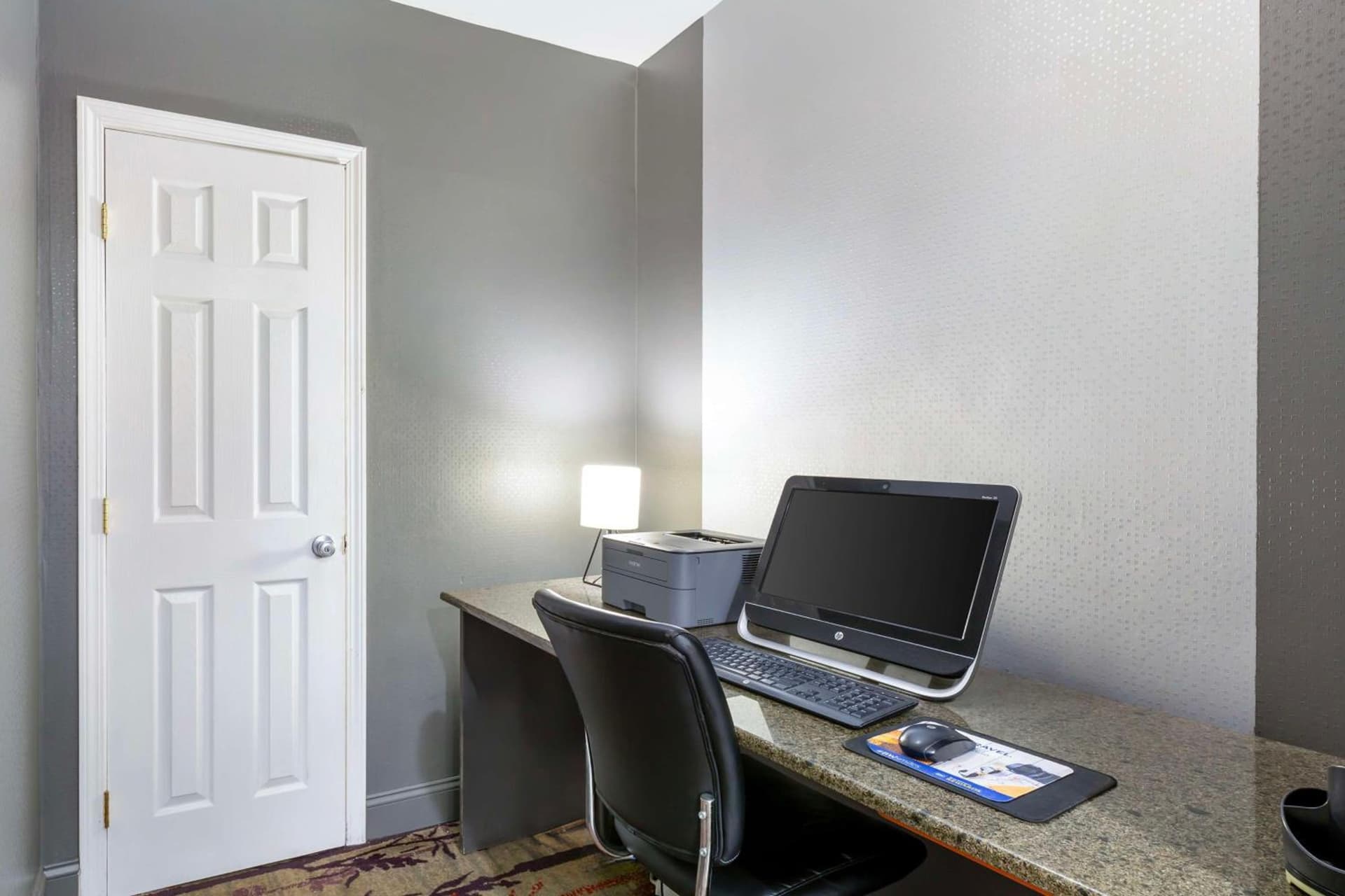 Best Western Inn at the Rochester Airport property views in Rochester, NY — gallery photo 3