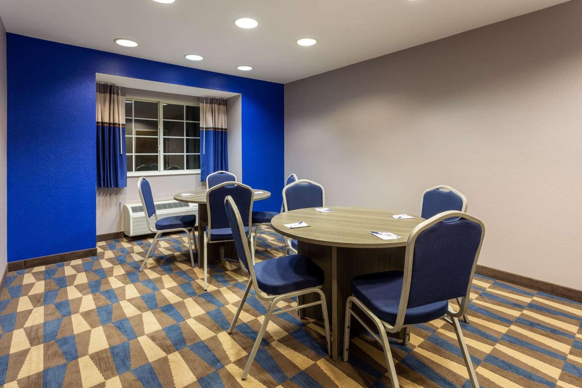 Microtel Inn & Suites by Wyndham Bethel/Danbury gallery photo in Bethel — image 42