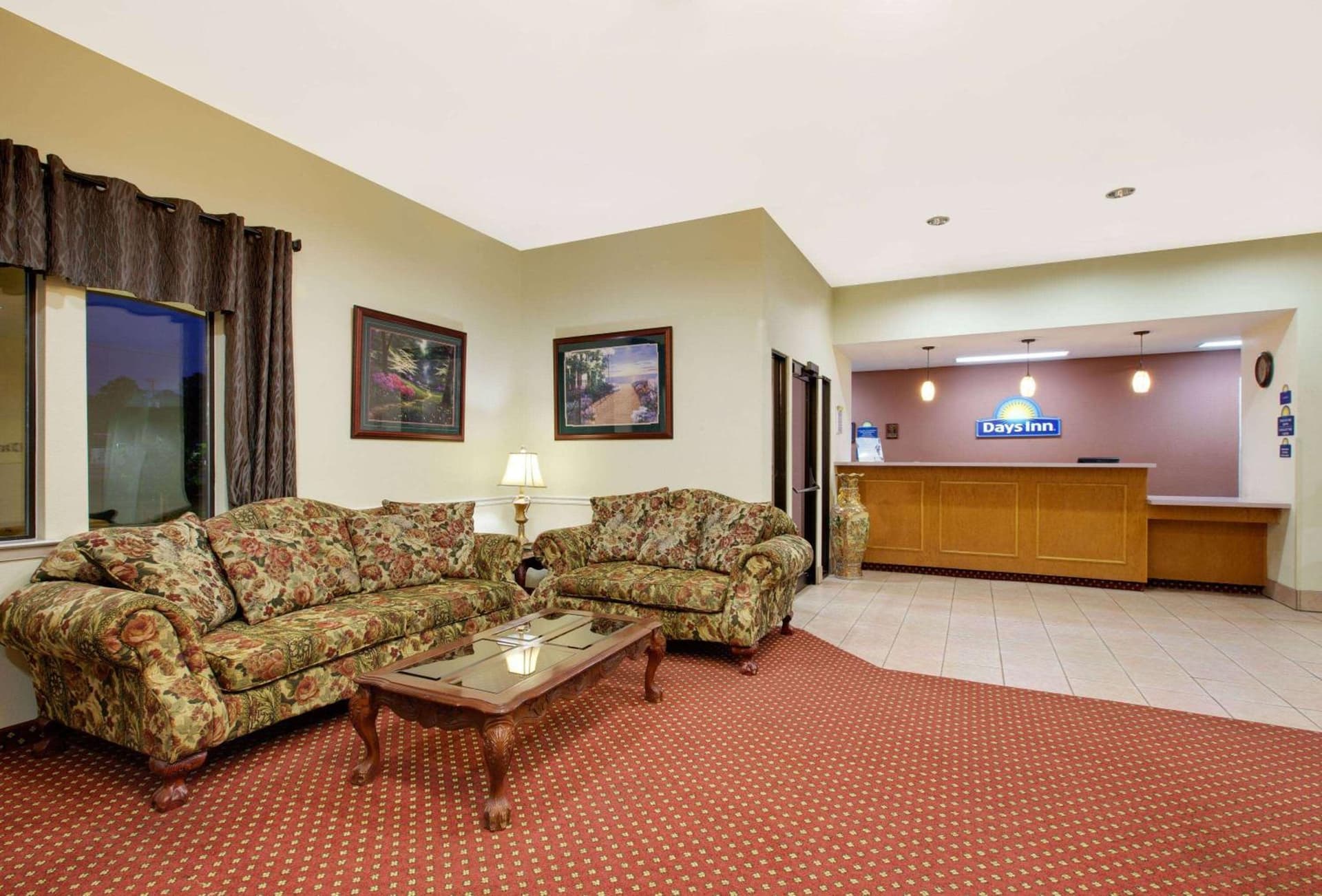 Hotel Blue Fairfield TX property views in Fairfield, TX — gallery photo 3