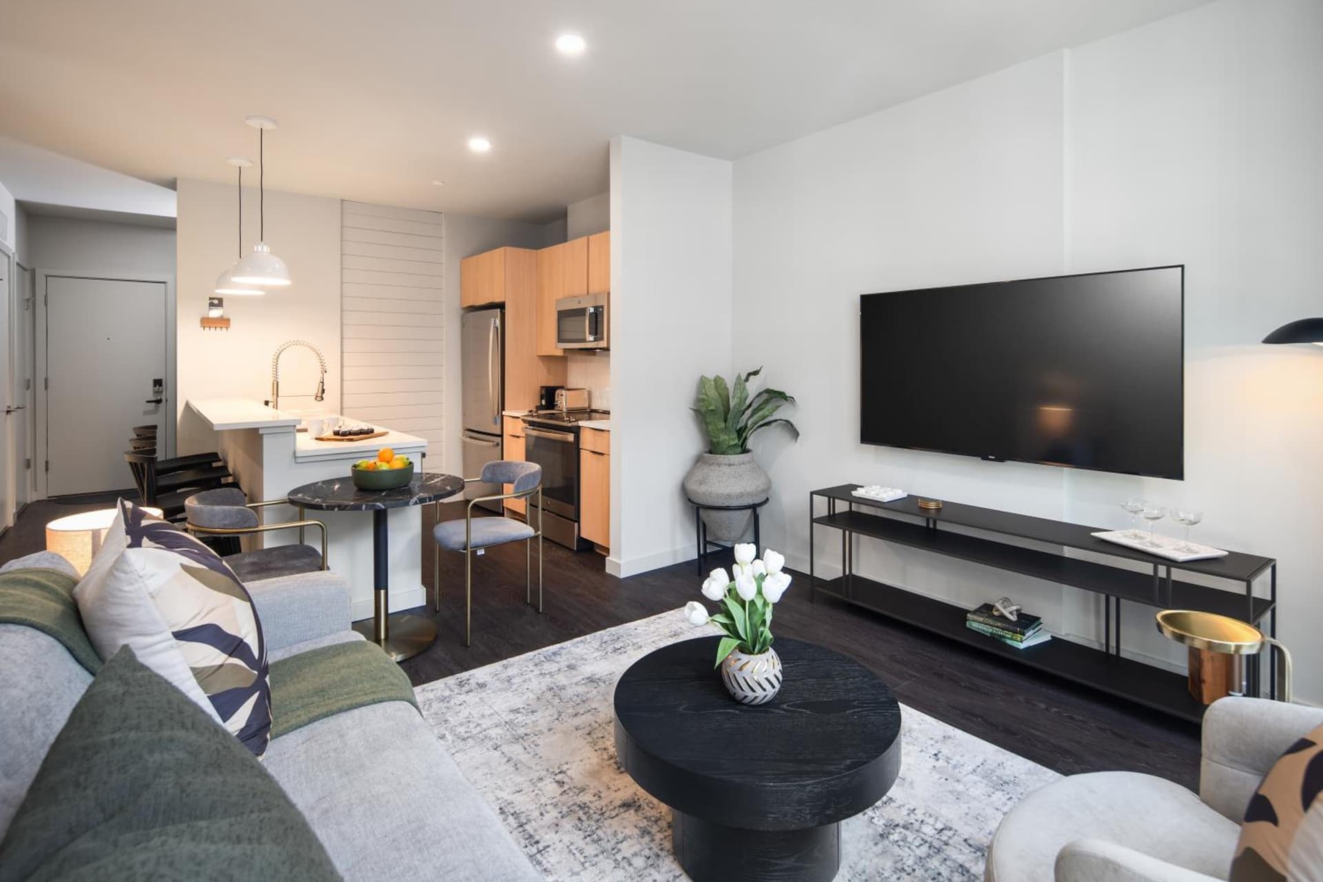 Hyatus Luxury Residences Stamford gallery photo in Stamford, CT — image 73