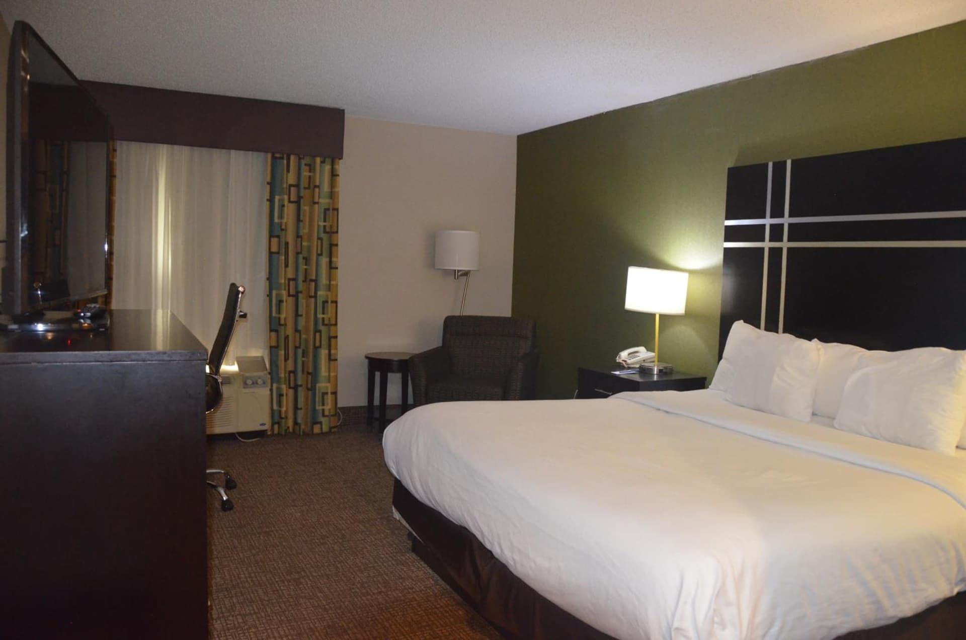 Comfort Inn & Suites Maumee - Toledo I80-90 gallery photo in Maumee, OH — image 4
