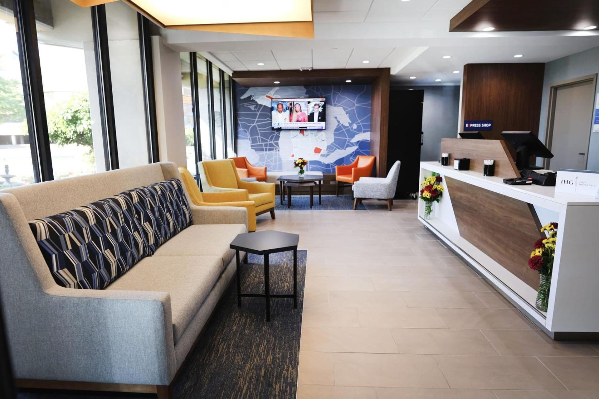 Holiday Inn Express Detroit-Birmingham by IHG interior in Birmingham, MI — gallery photo 2