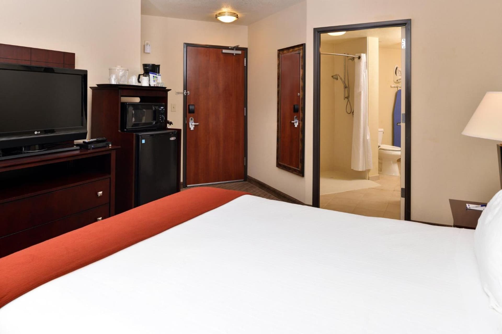 Holiday Inn Express Portland South - Lake Oswego by IHG gallery photo in Lake Oswego, OR — image 74