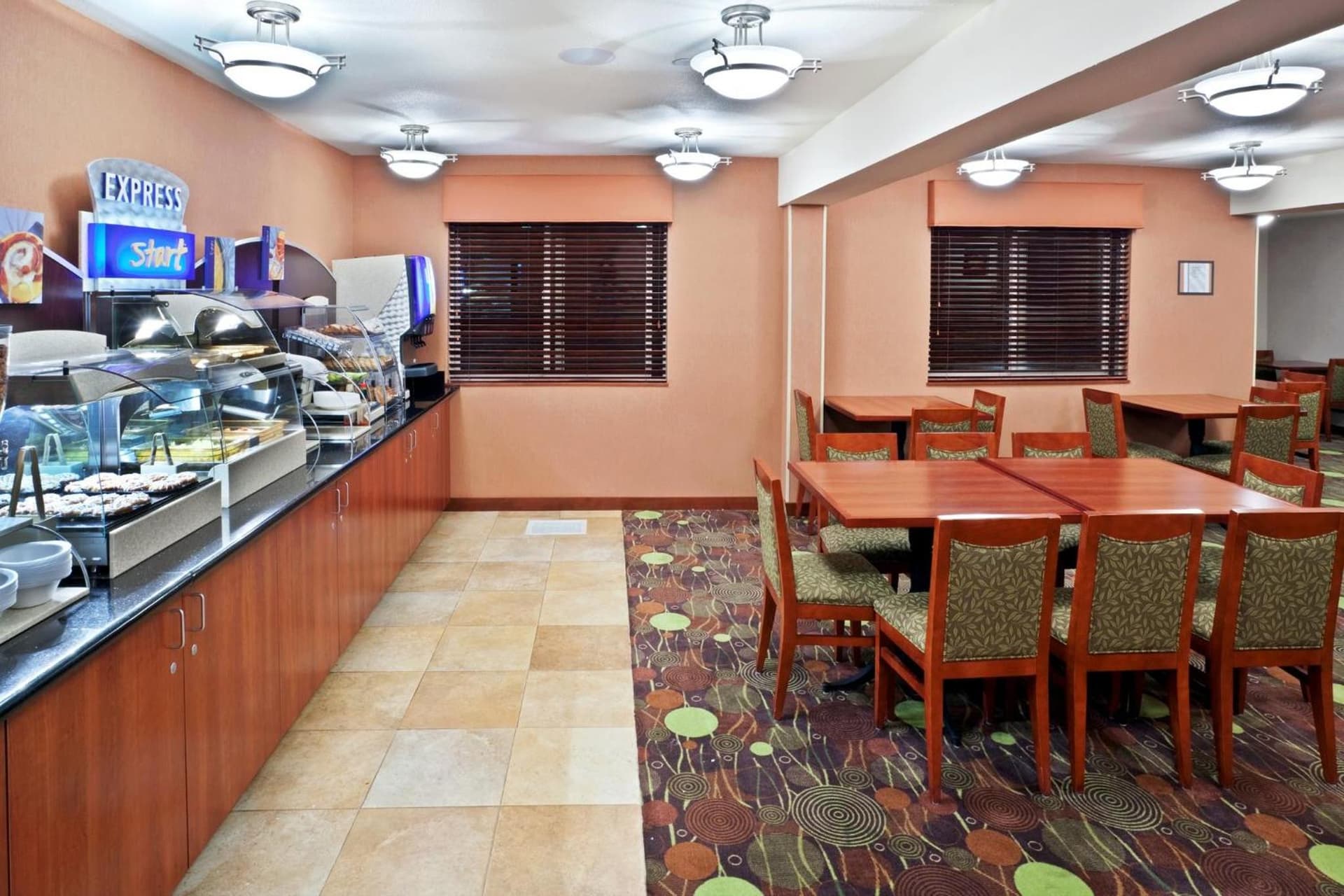 Holiday Inn Express Portland South - Lake Oswego by IHG gallery photo in Lake Oswego, OR — image 109