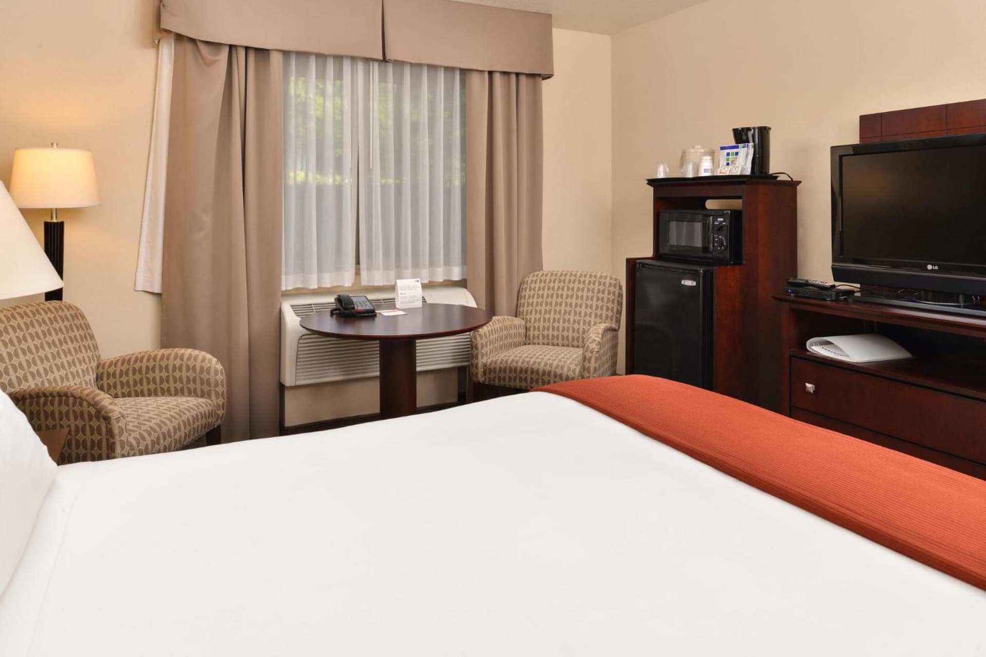 Holiday Inn Express Portland South - Lake Oswego by IHG gallery photo in Lake Oswego, OR — image 67