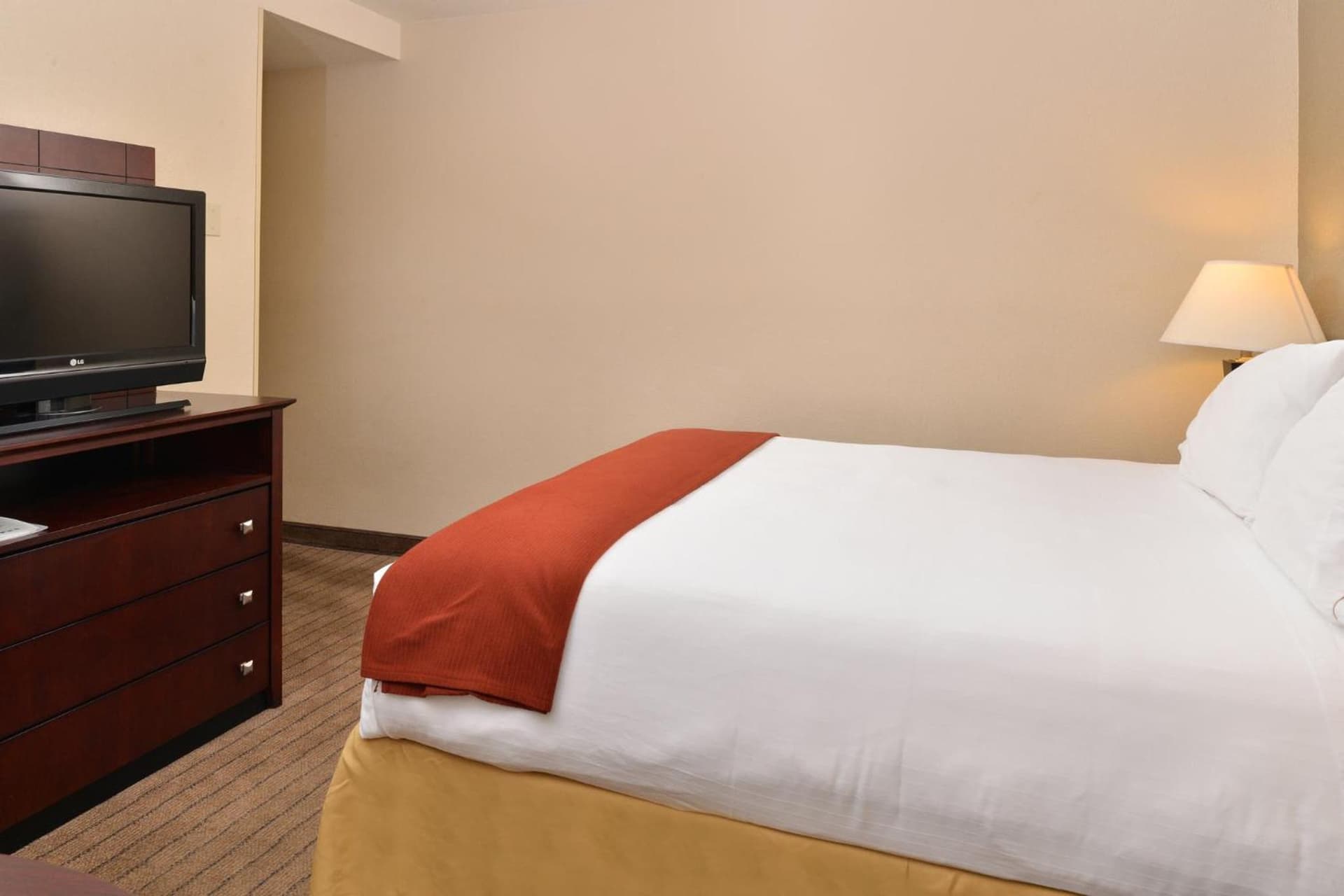 Holiday Inn Express Portland South - Lake Oswego by IHG gallery photo in Lake Oswego, OR — image 60