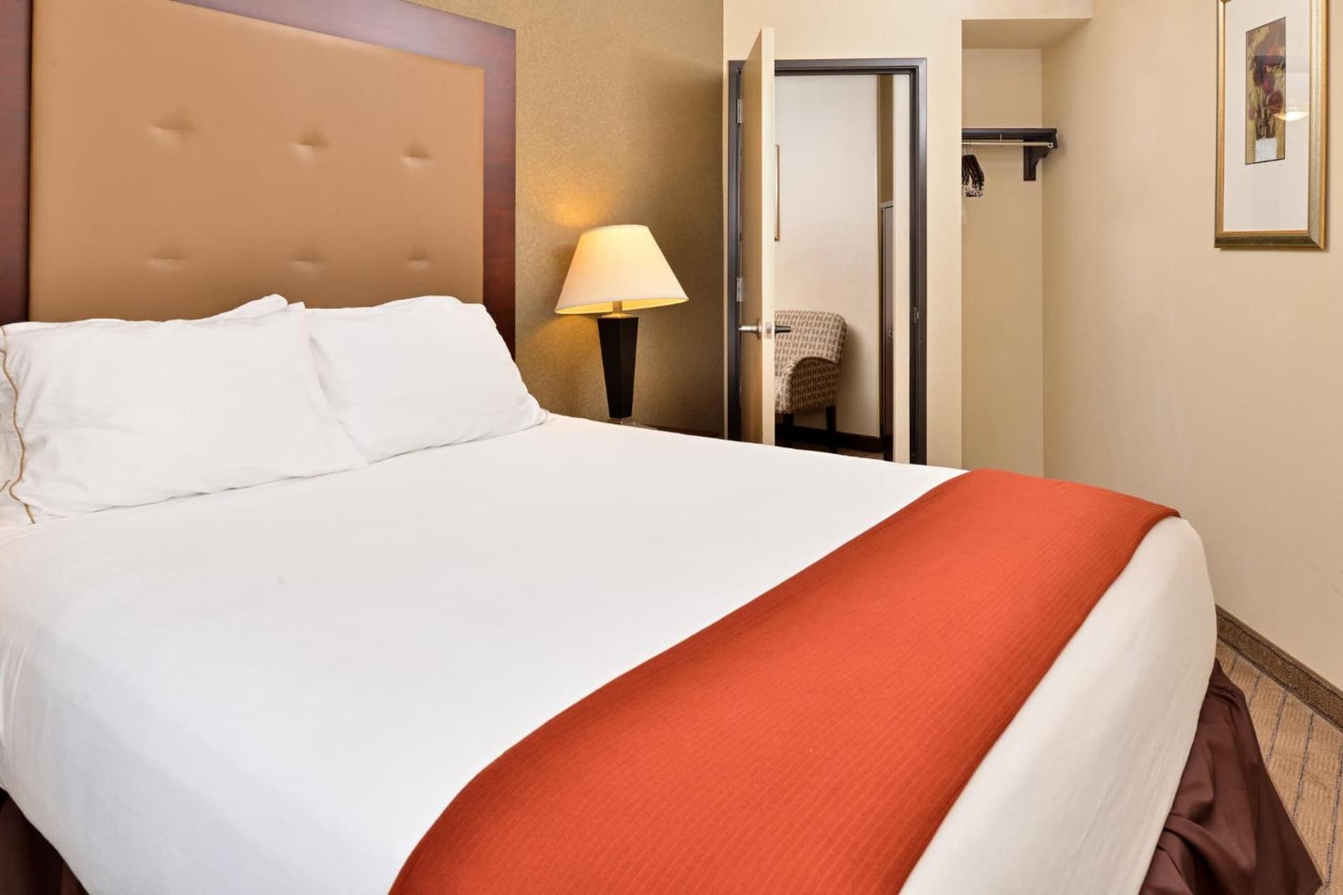 Holiday Inn Express Portland South - Lake Oswego by IHG gallery photo in Lake Oswego, OR — image 122