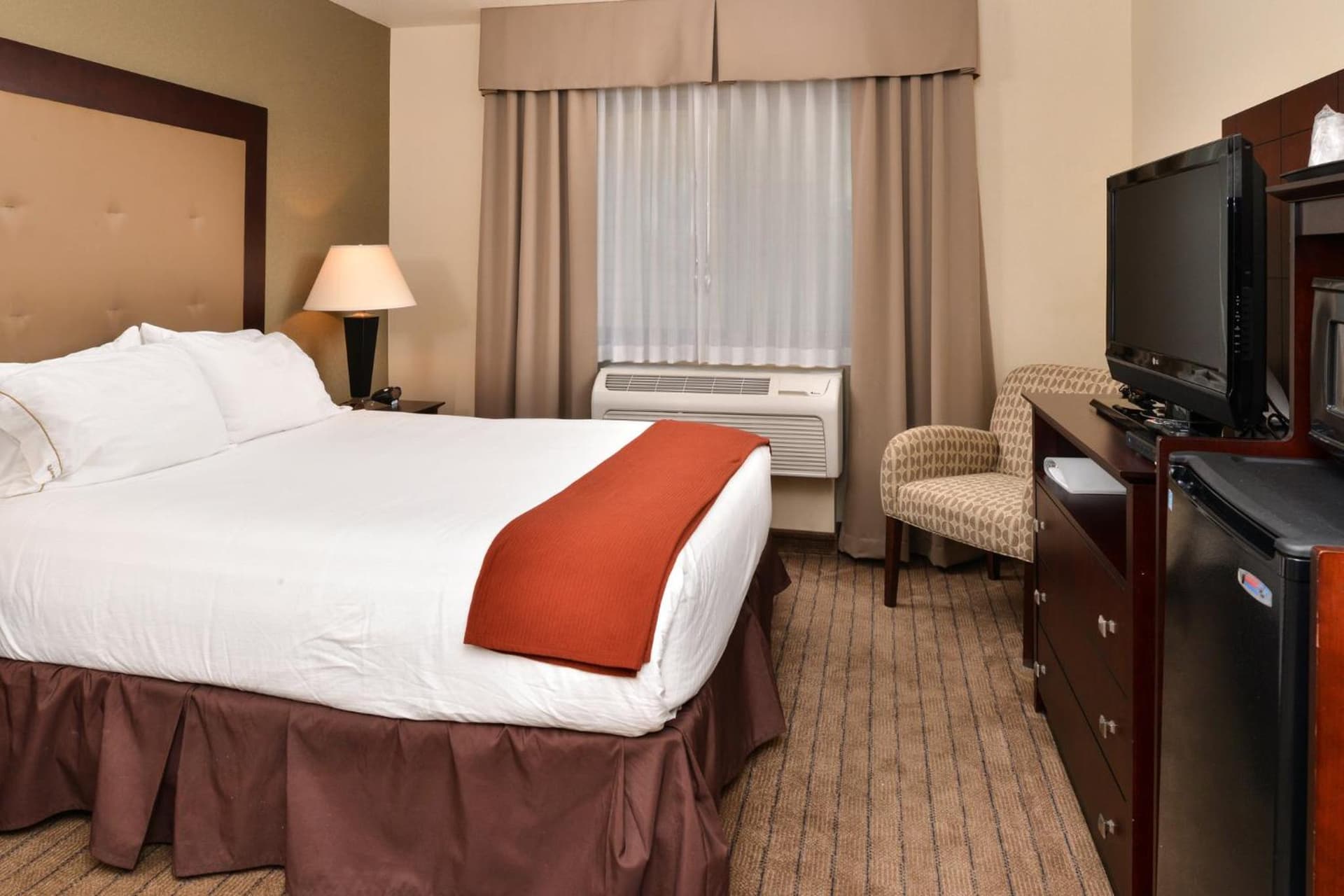 Holiday Inn Express Portland South - Lake Oswego by IHG gallery photo in Lake Oswego, OR — image 115