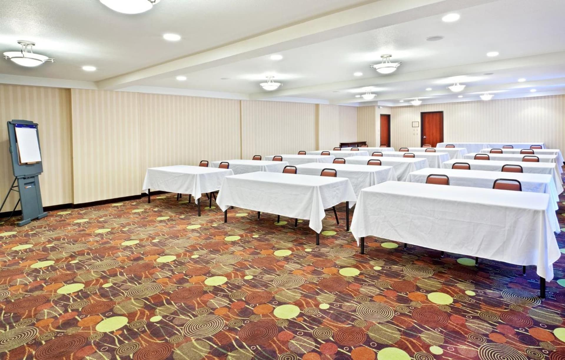 Holiday Inn Express Portland South - Lake Oswego by IHG gallery photo in Lake Oswego, OR — image 76