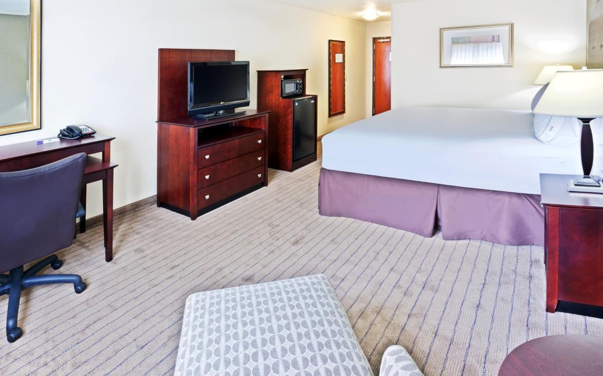 Holiday Inn Express Portland South - Lake Oswego by IHG gallery photo in Lake Oswego, OR — image 44