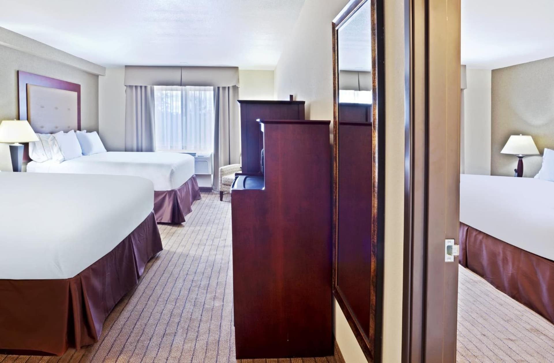 Holiday Inn Express Portland South - Lake Oswego by IHG gallery photo in Lake Oswego, OR — image 71