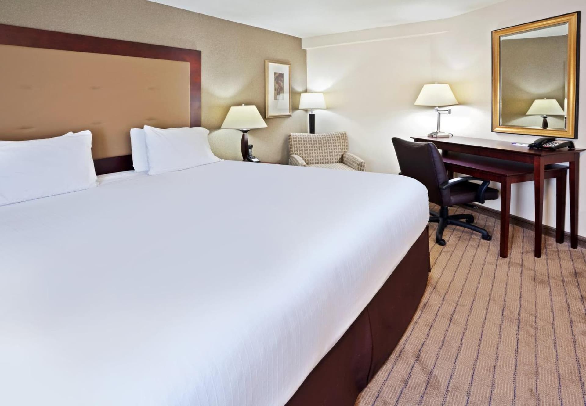 Holiday Inn Express Portland South - Lake Oswego by IHG gallery photo in Lake Oswego, OR — image 20