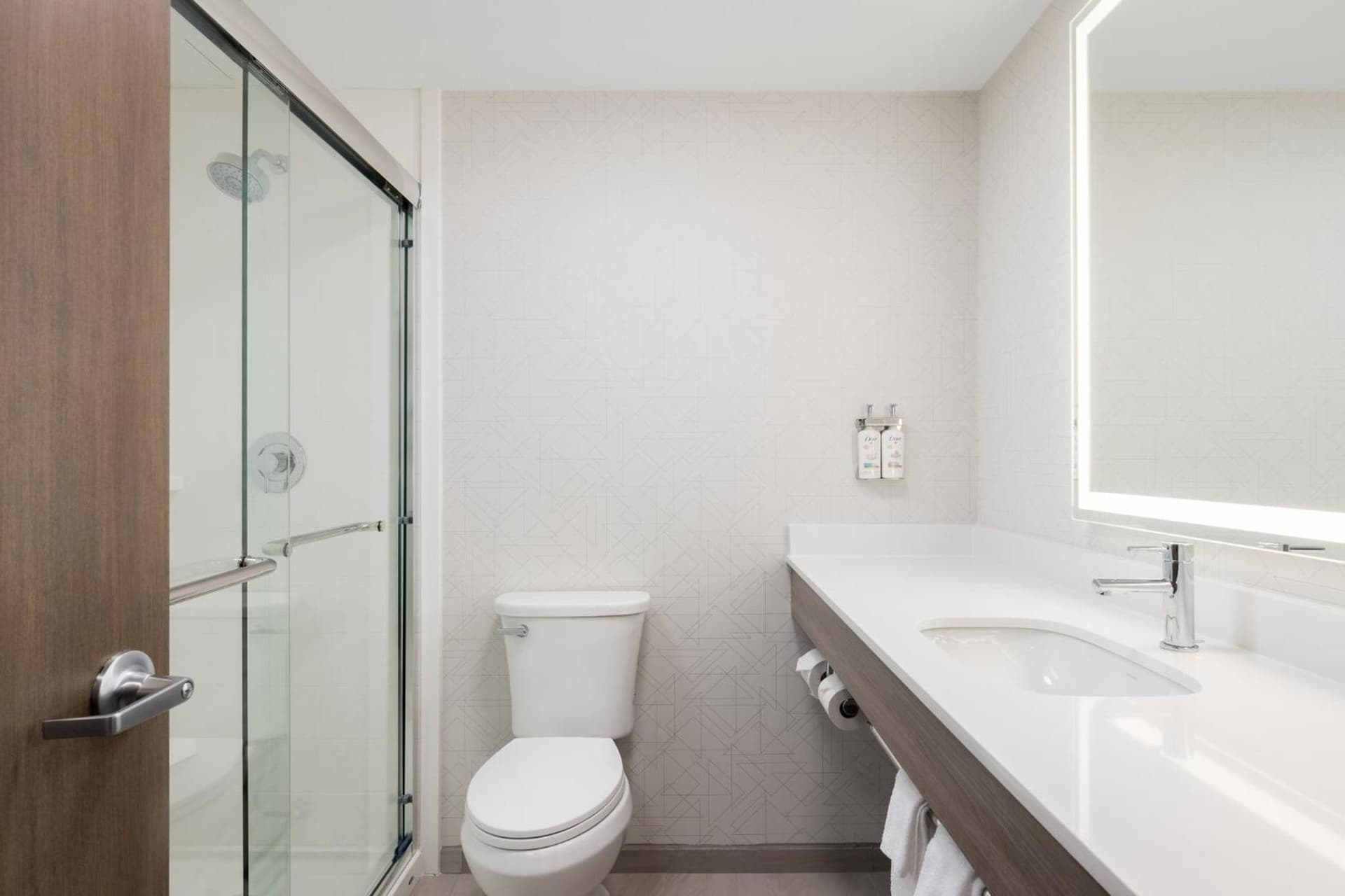 Holiday Inn Express Portland South - Lake Oswego by IHG gallery photo in Lake Oswego, OR — image 7