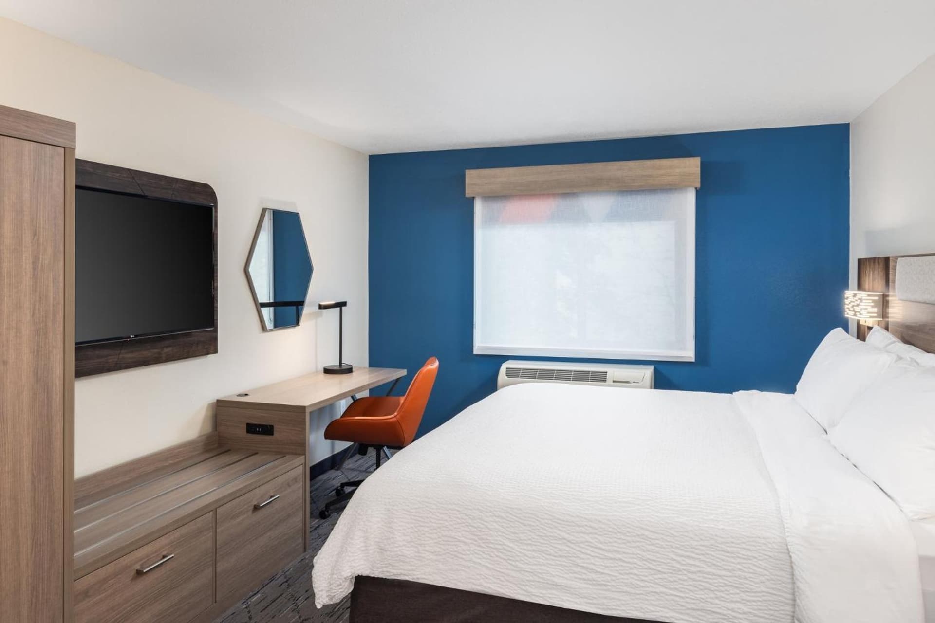 Holiday Inn Express Portland South - Lake Oswego by IHG gallery photo in Lake Oswego, OR — image 26