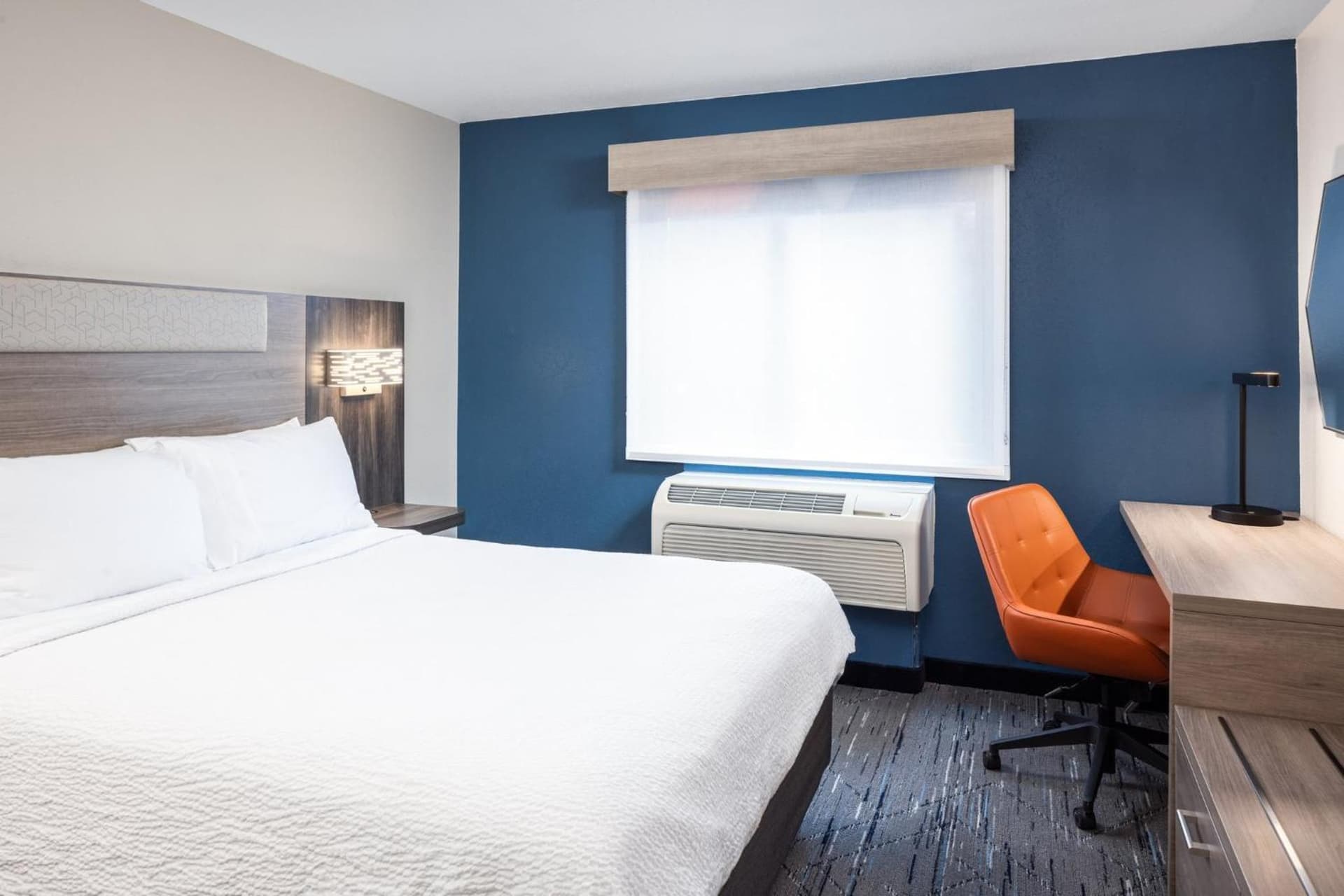 Holiday Inn Express Portland South - Lake Oswego by IHG gallery photo in Lake Oswego, OR — image 36