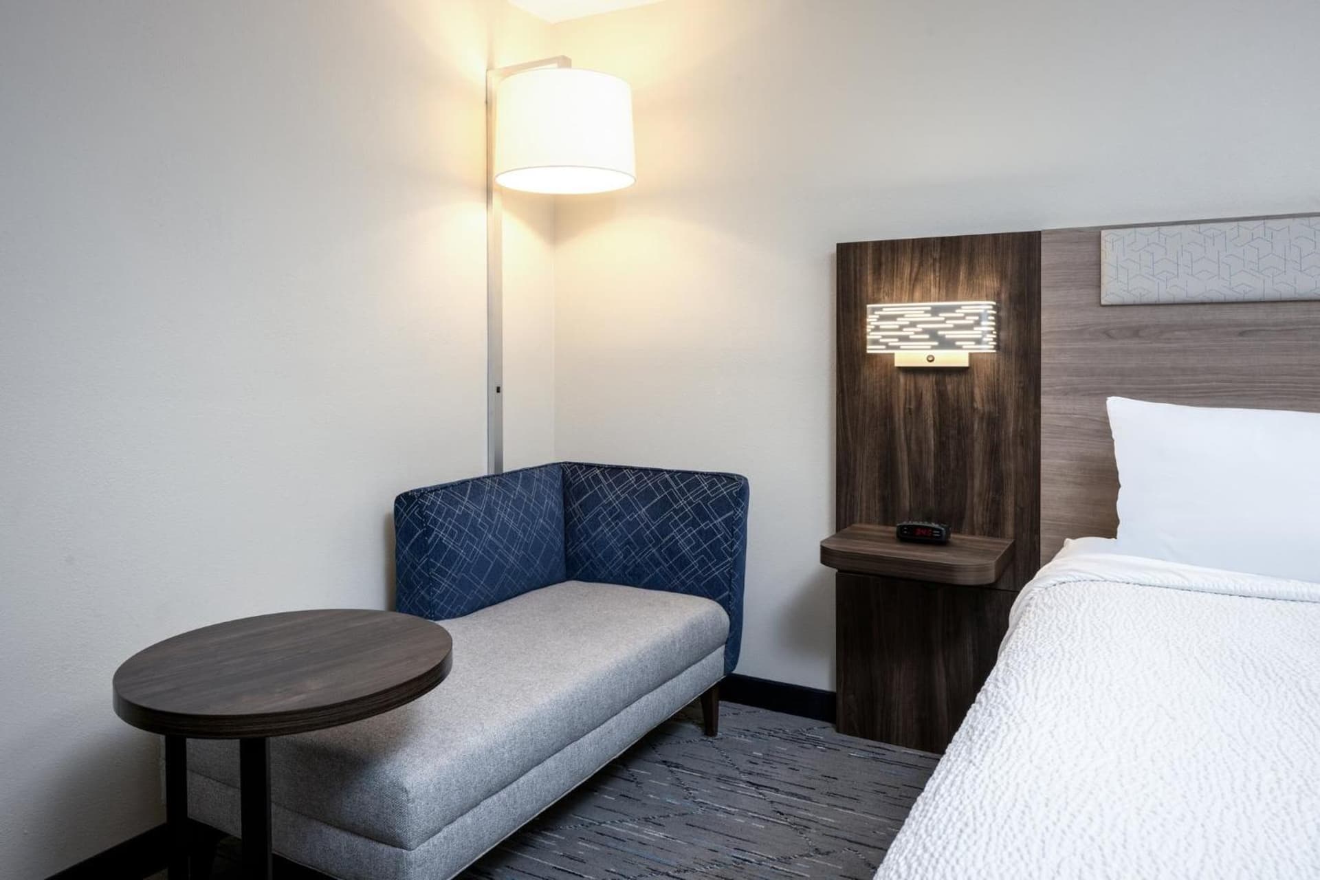 Holiday Inn Express Portland South - Lake Oswego by IHG gallery photo in Lake Oswego, OR — image 79