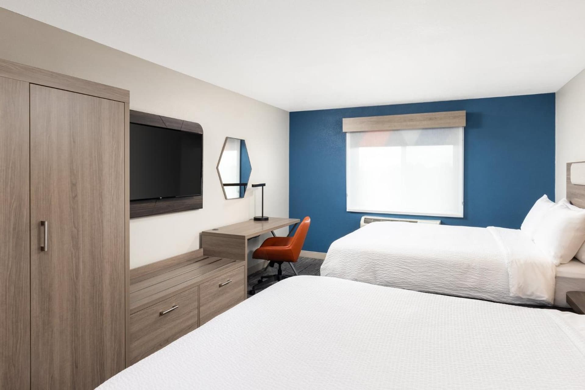 Holiday Inn Express Portland South - Lake Oswego by IHG gallery photo in Lake Oswego, OR — image 43