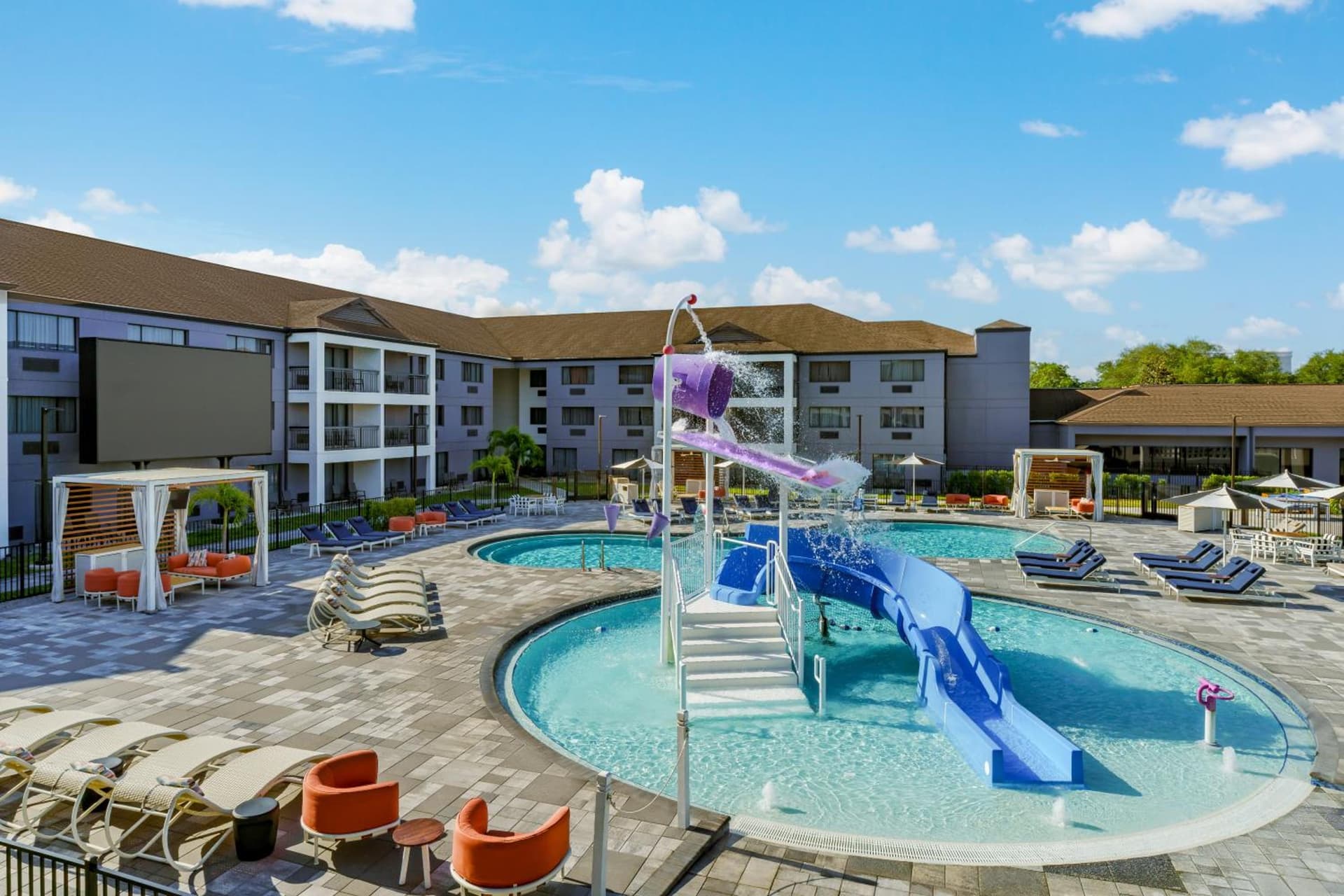 Courtyard by Marriott Orlando Lake Buena Vista at Vista Centre interior in Orlando, FL — gallery photo 2
