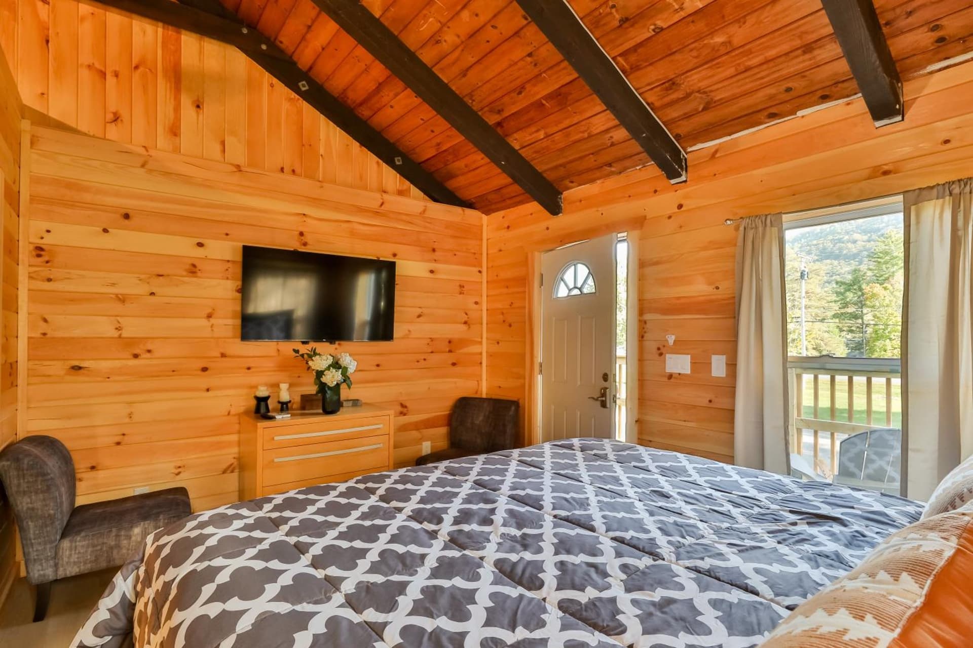 Matterhorns Hunter Lodge interior in Hunter — gallery photo 2