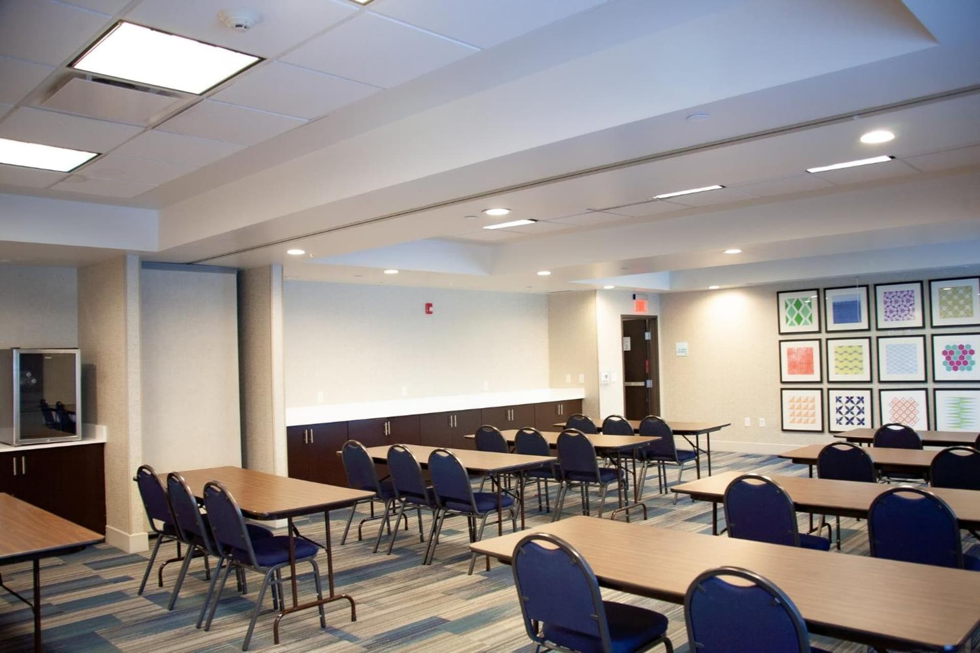 Holiday Inn Express & Suites Overland Park by IHG gallery photo in Overland Park, KS — image 21