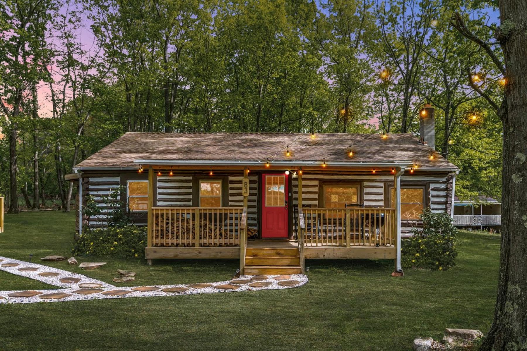 Modernized Log Cabin w Hot Tub Fire Pit & Views — hotel in Berkeley, California