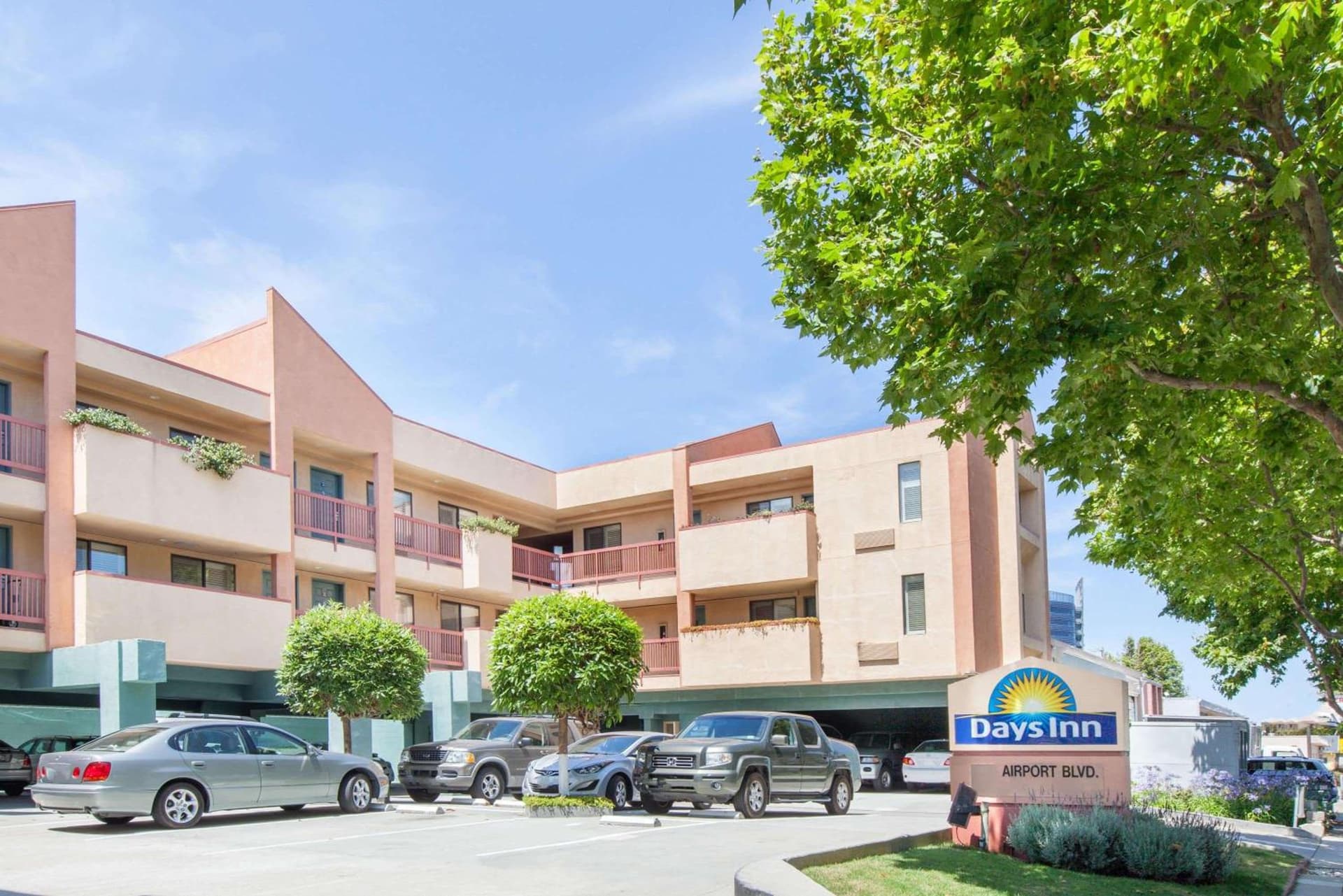 Days Inn by Wyndham San Francisco S/Oyster Point Airport — hotel in South San Francisco, California