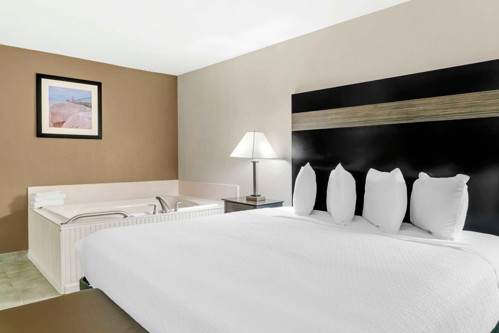Best Western Beacon Inn gallery photo in Grand Haven, MI — image 9