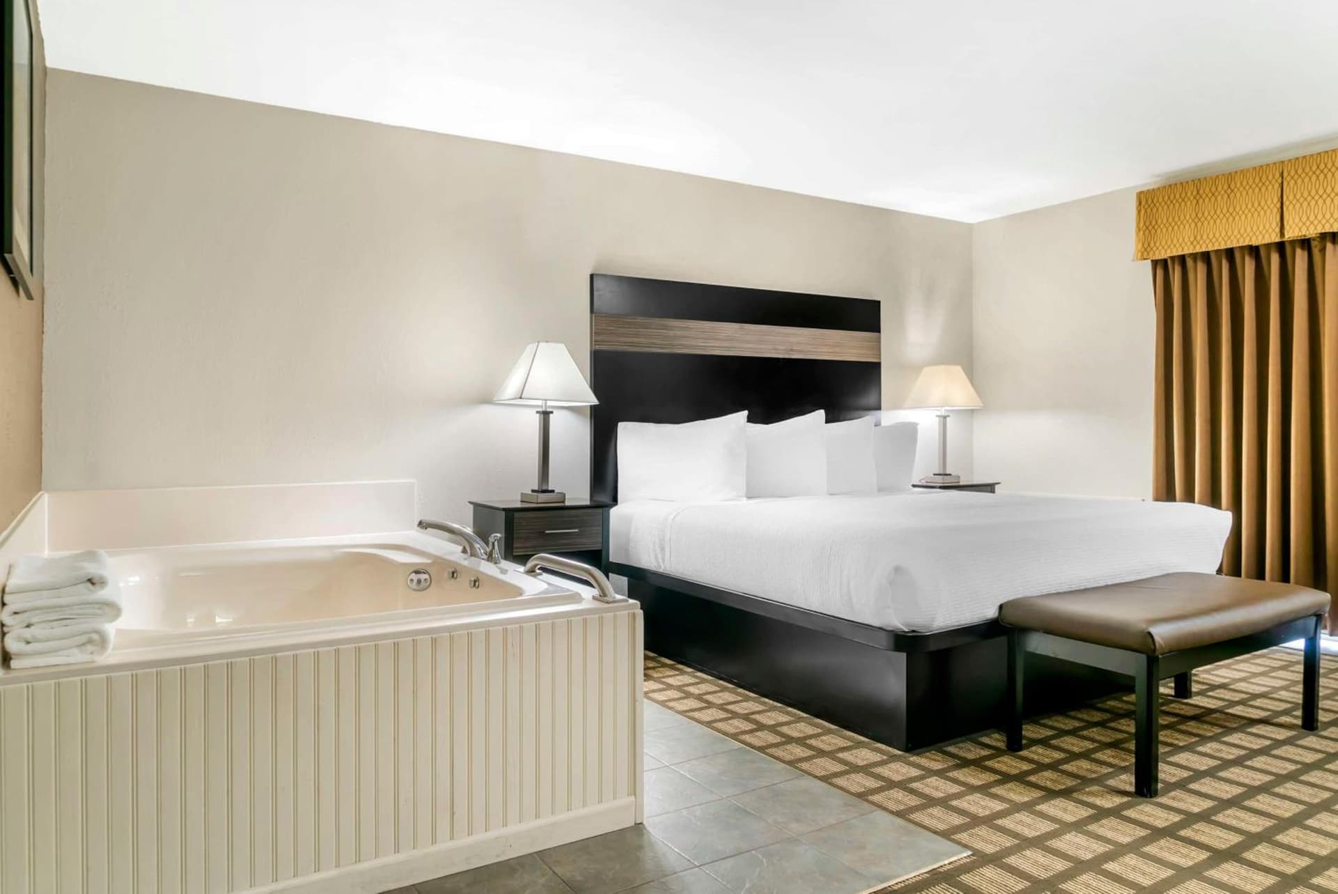 Best Western Beacon Inn gallery photo in Grand Haven, MI — image 17