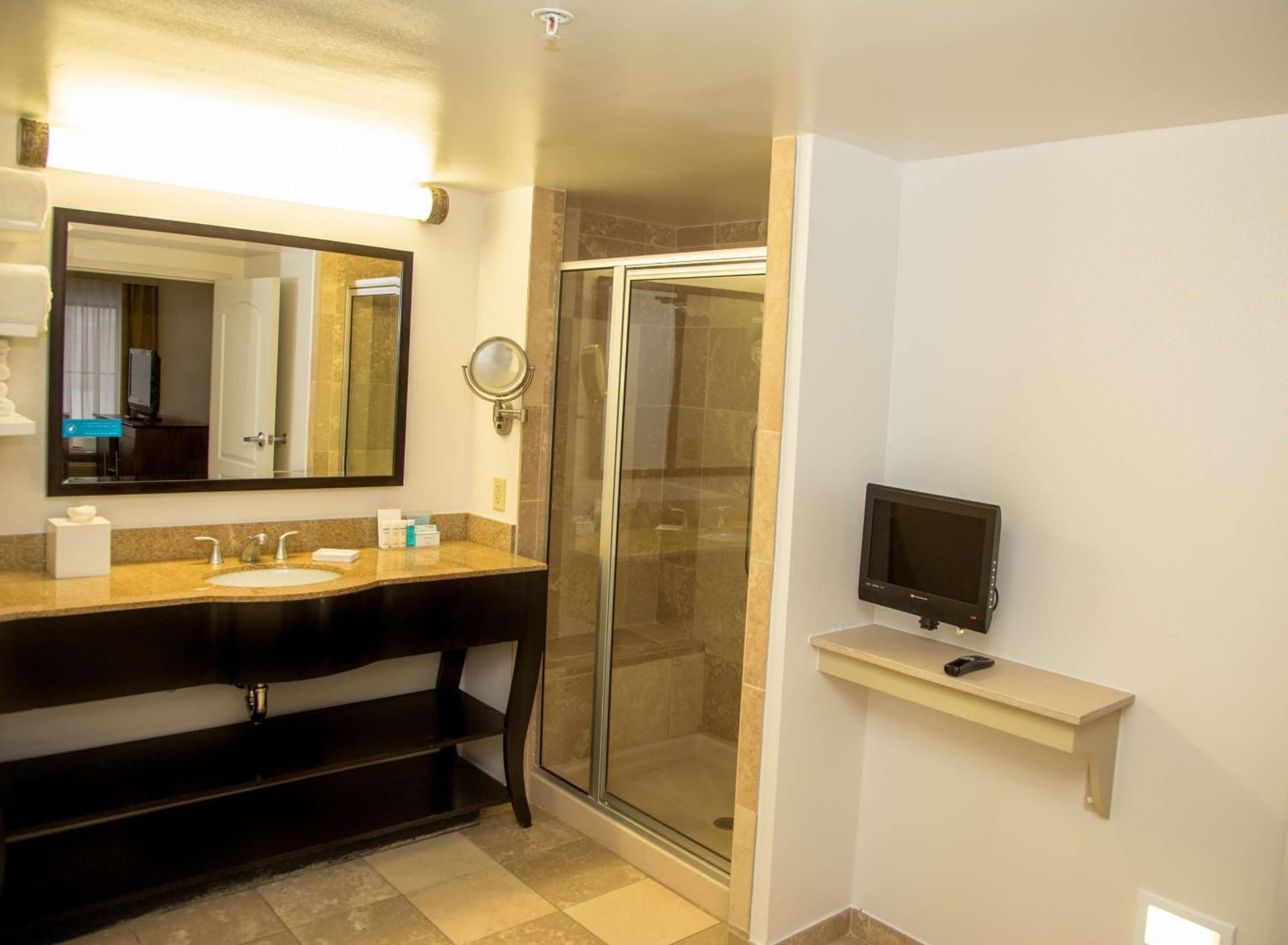 Hampton Inn & Suites Albany-Downtown gallery photo in Albany, NY — image 7