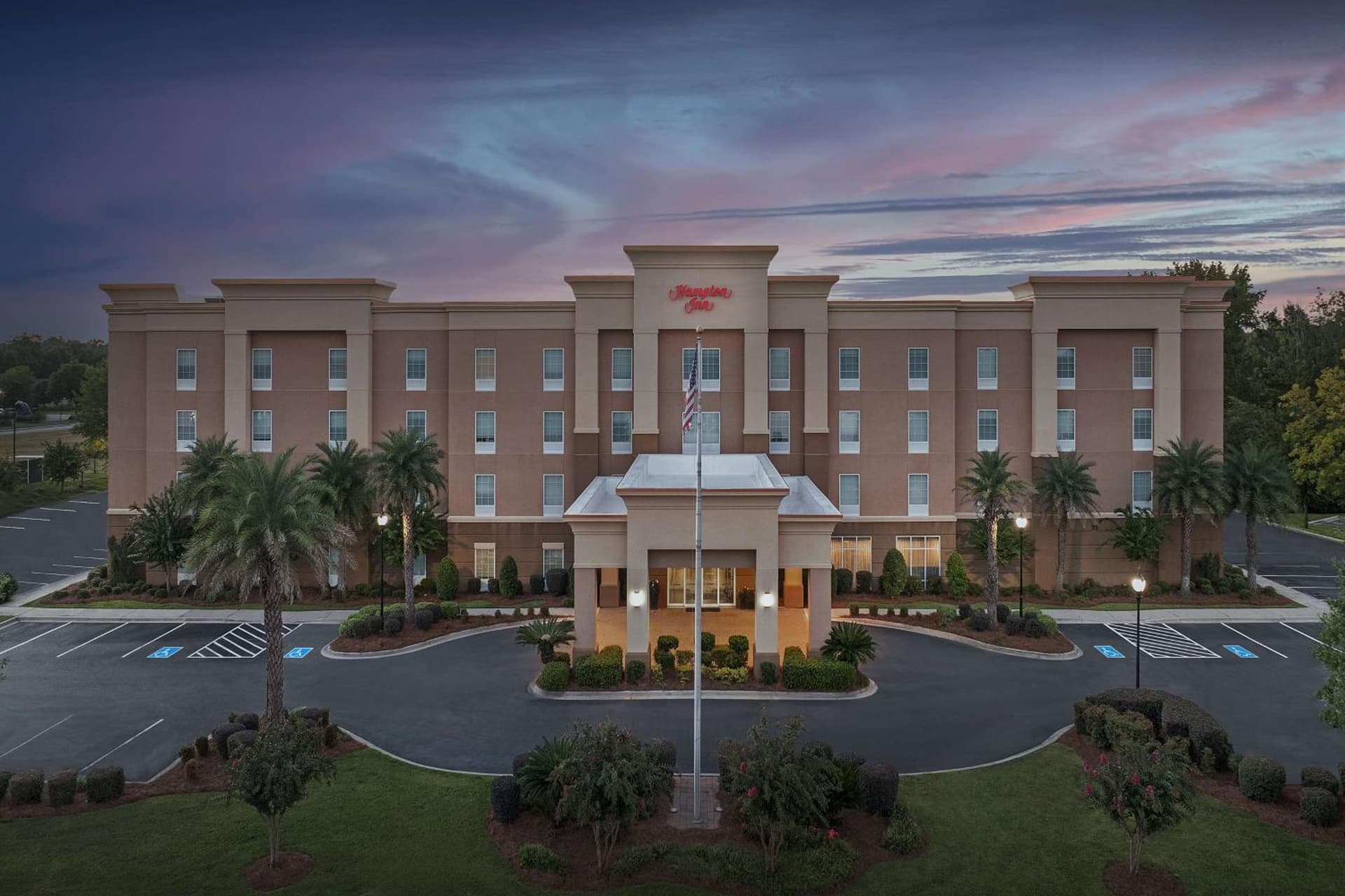 Hampton Inn Statesboro interior in Statesboro, GA — gallery photo 2