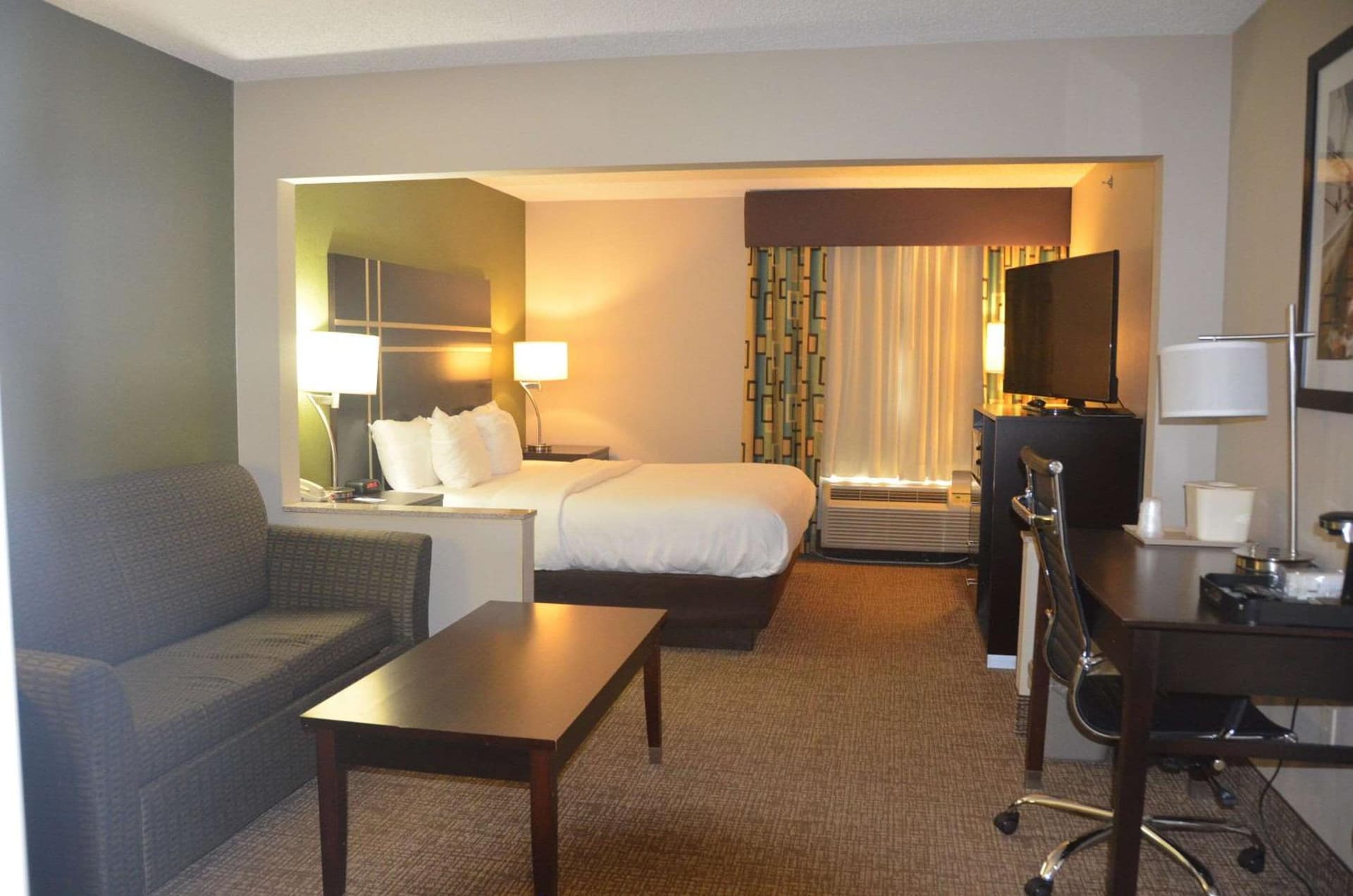 Comfort Inn & Suites Maumee - Toledo I80-90 gallery photo in Maumee, OH — image 20