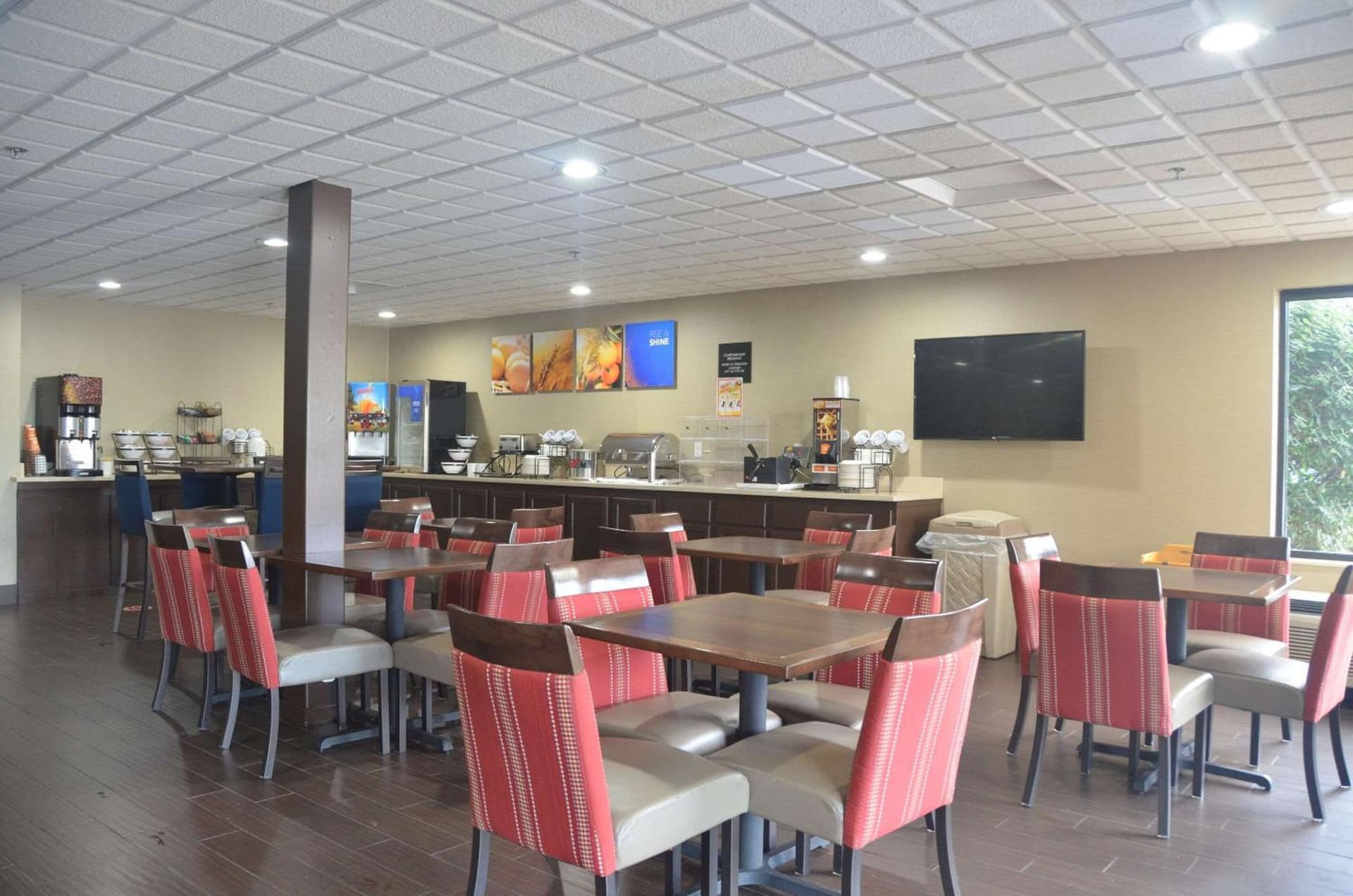 Comfort Inn & Suites Maumee - Toledo I80-90 gallery photo in Maumee, OH — image 22