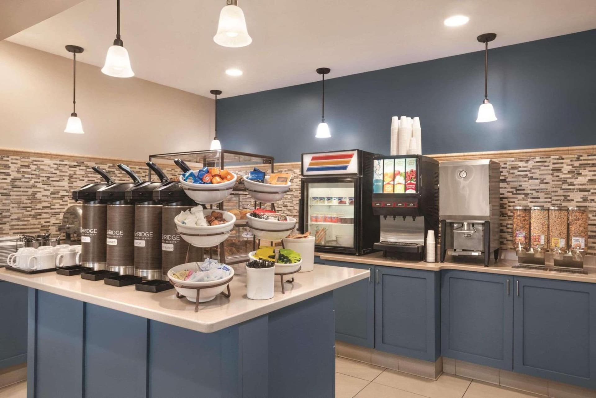 Country Inn & Suites by Radisson, Eagan, MN gallery photo in Eagan, MN — image 16