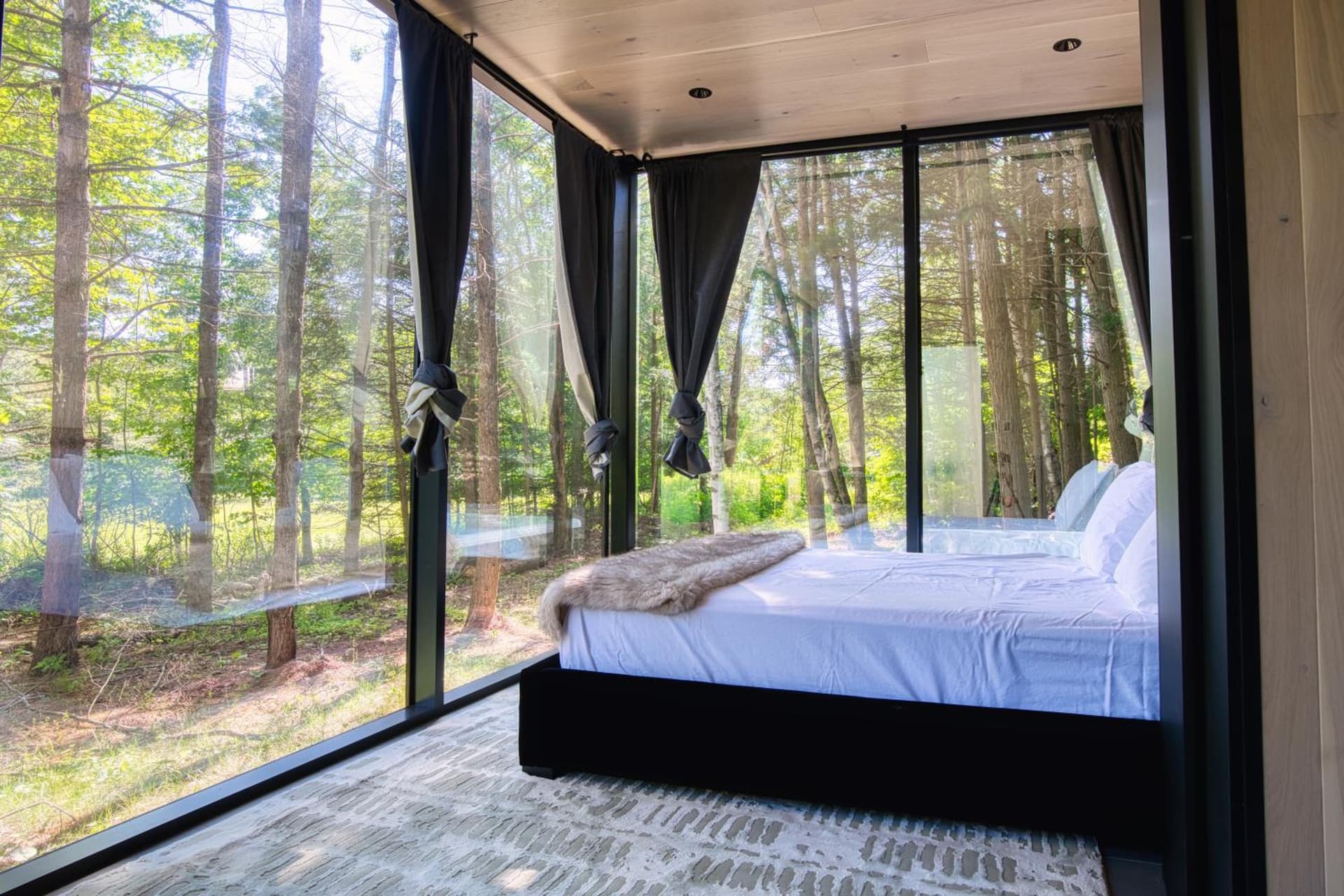 The Haüs Windham - Spacious Suites, Hot Tub, Mountain Views! gallery photo in Windham — image 64