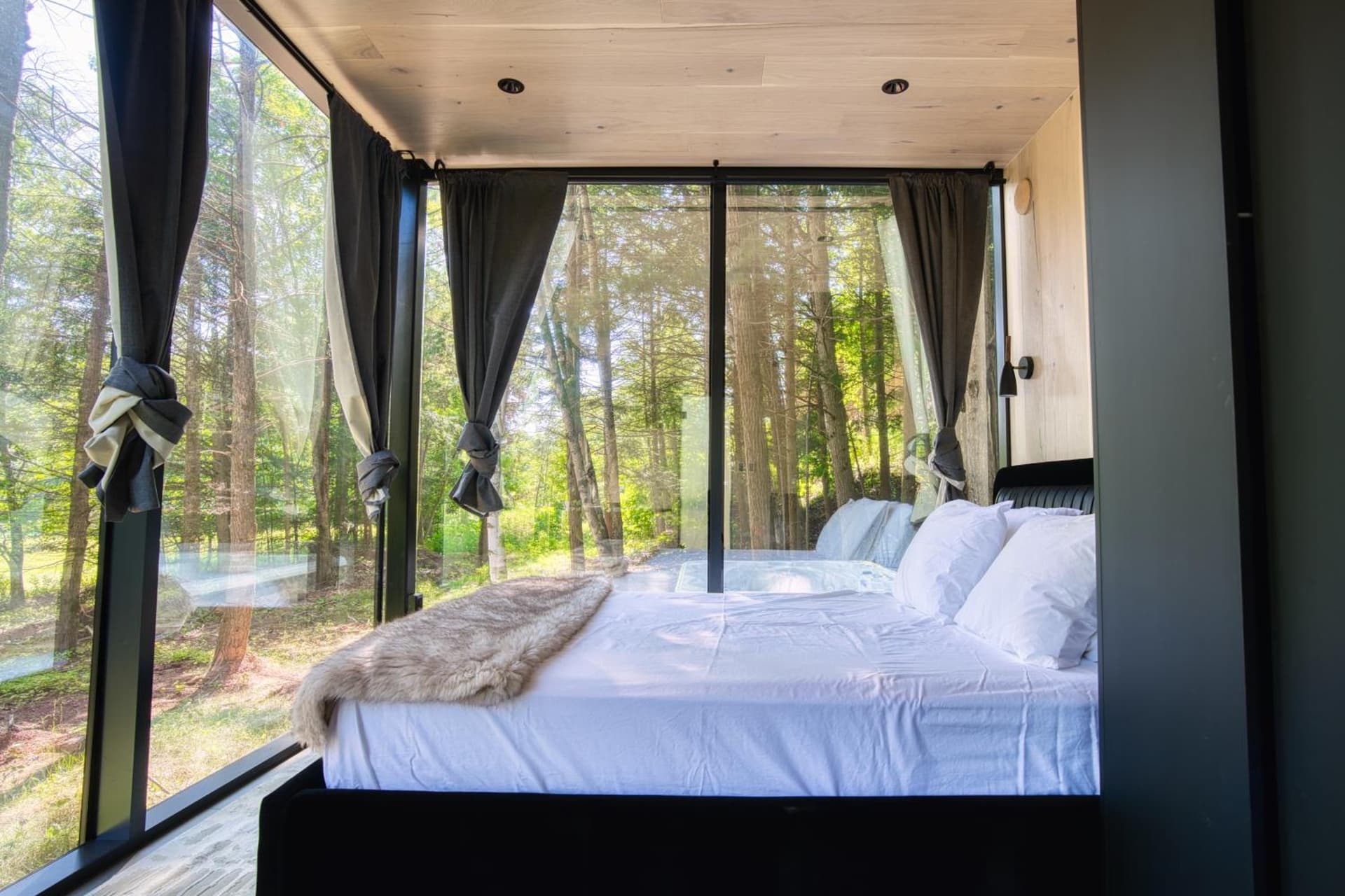 The Haüs Windham - Spacious Suites, Hot Tub, Mountain Views! gallery photo in Windham — image 86
