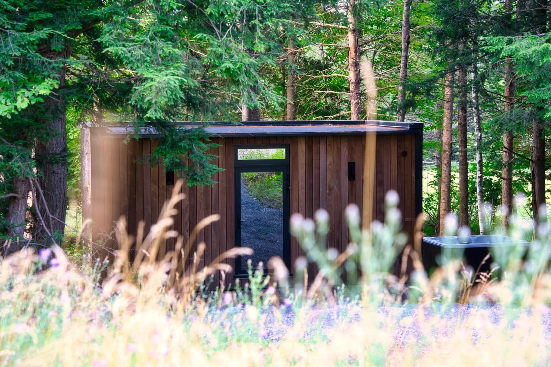 The Haüs Windham - Spacious Suites, Hot Tub, Mountain Views! gallery photo in Windham — image 83