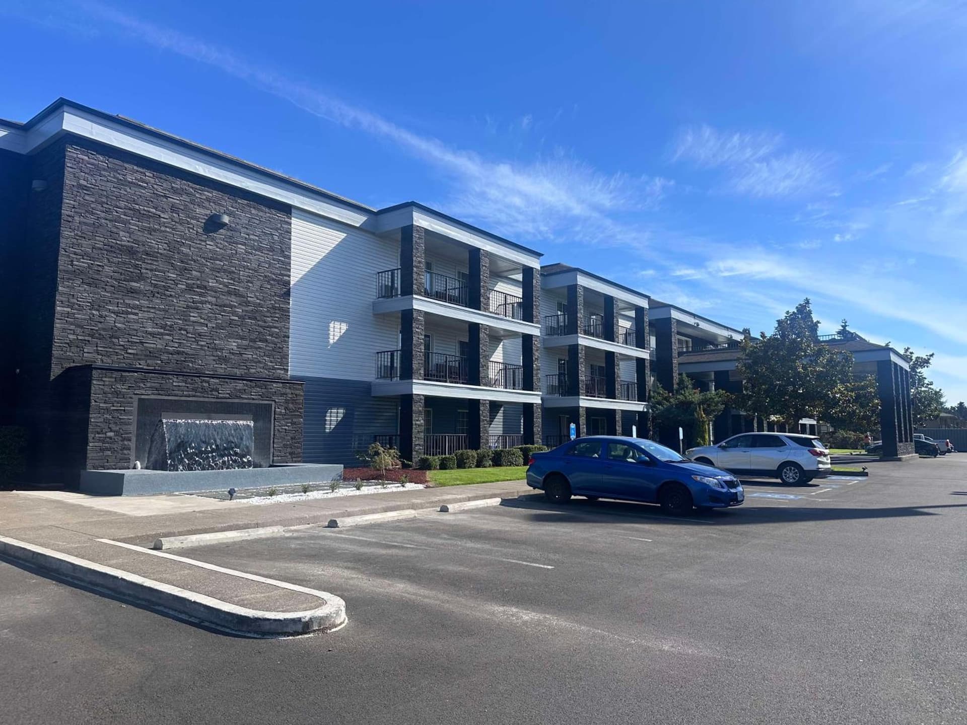 Best Western Plus Grand Manor Inn featured exterior or lobby in Springfield, OR — similar hotel