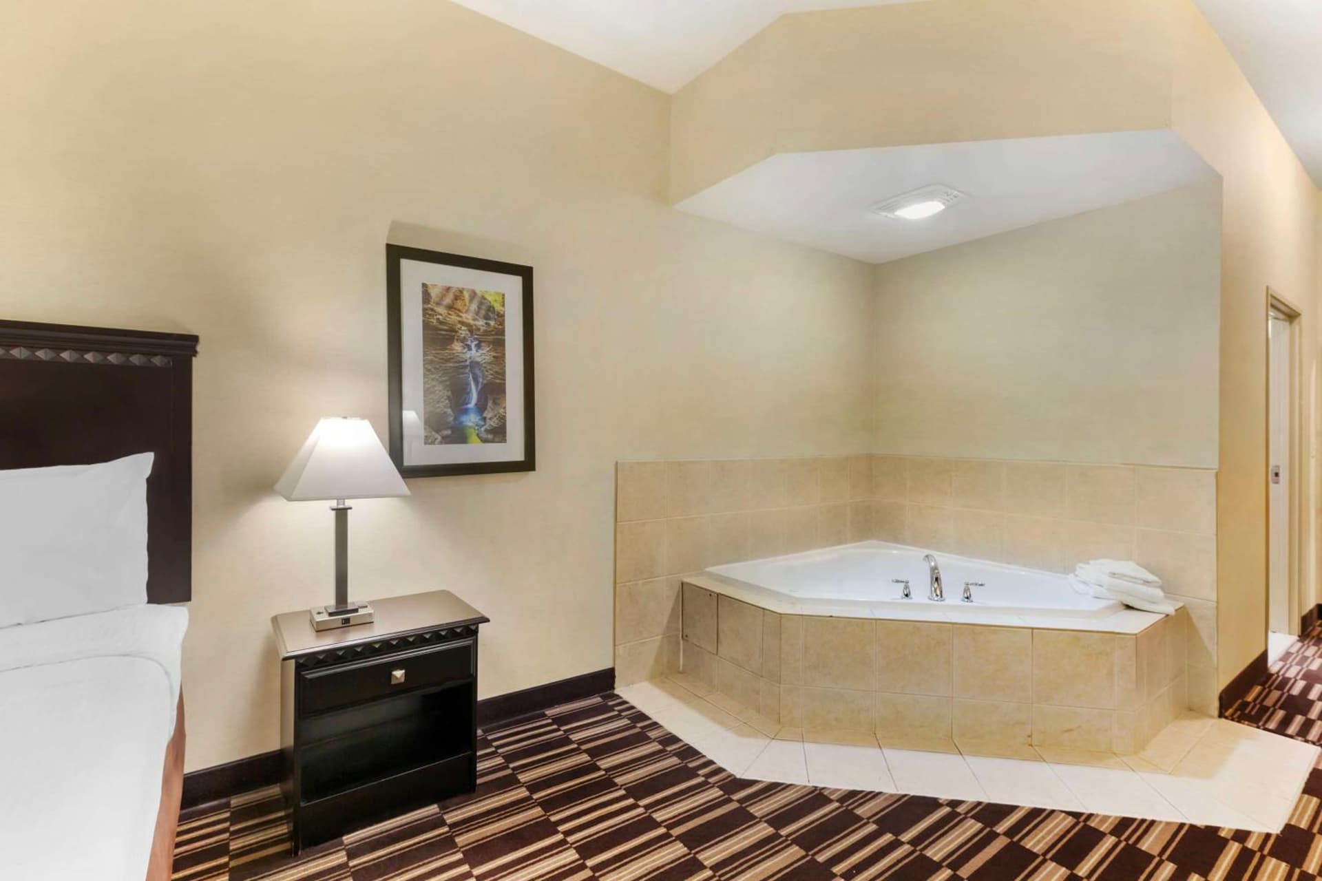 Best Western PLUS Victor Inn & Suites gallery photo in Victor — image 11